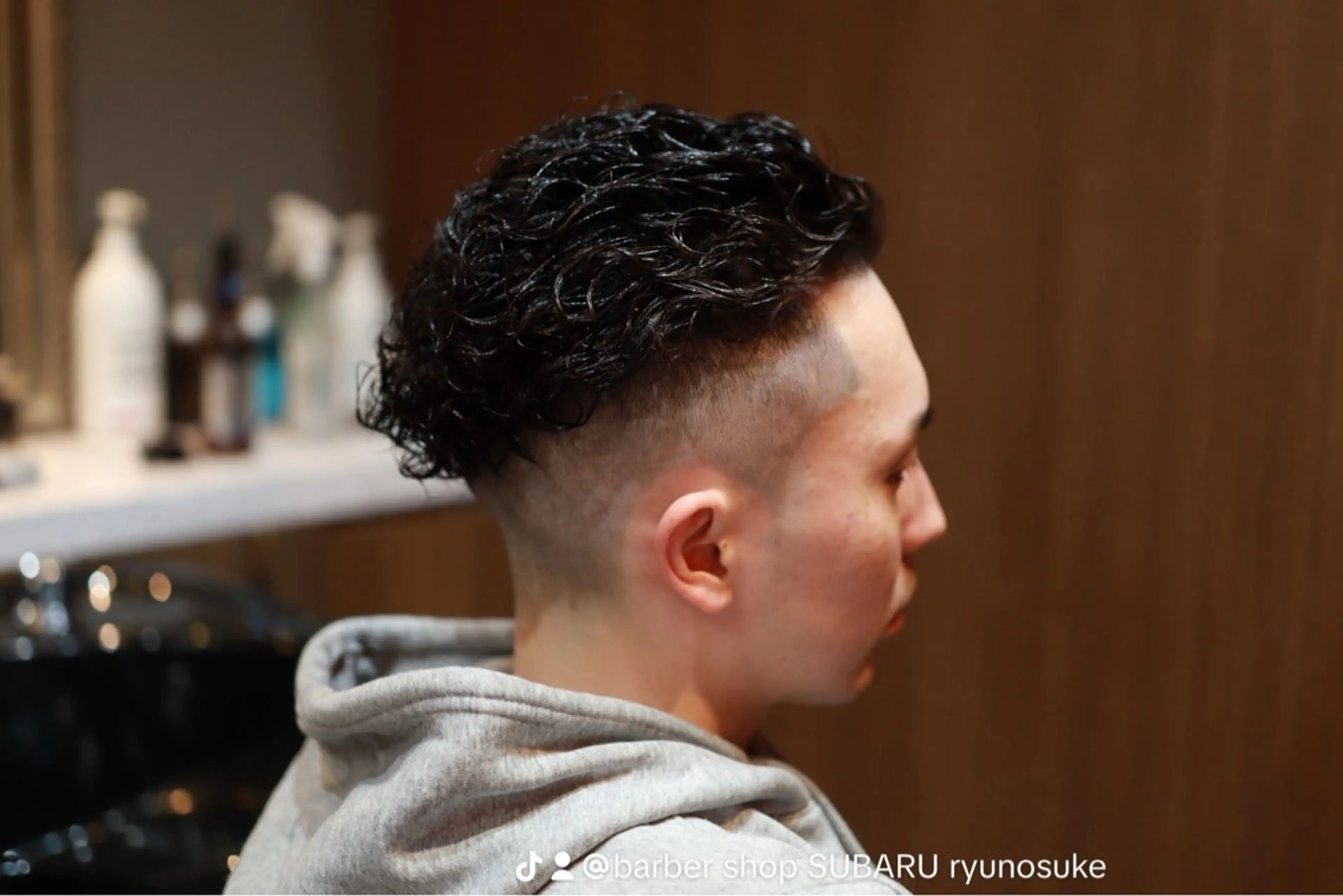 ショート パーマ なかで りゅうのすけのヘアスタイル