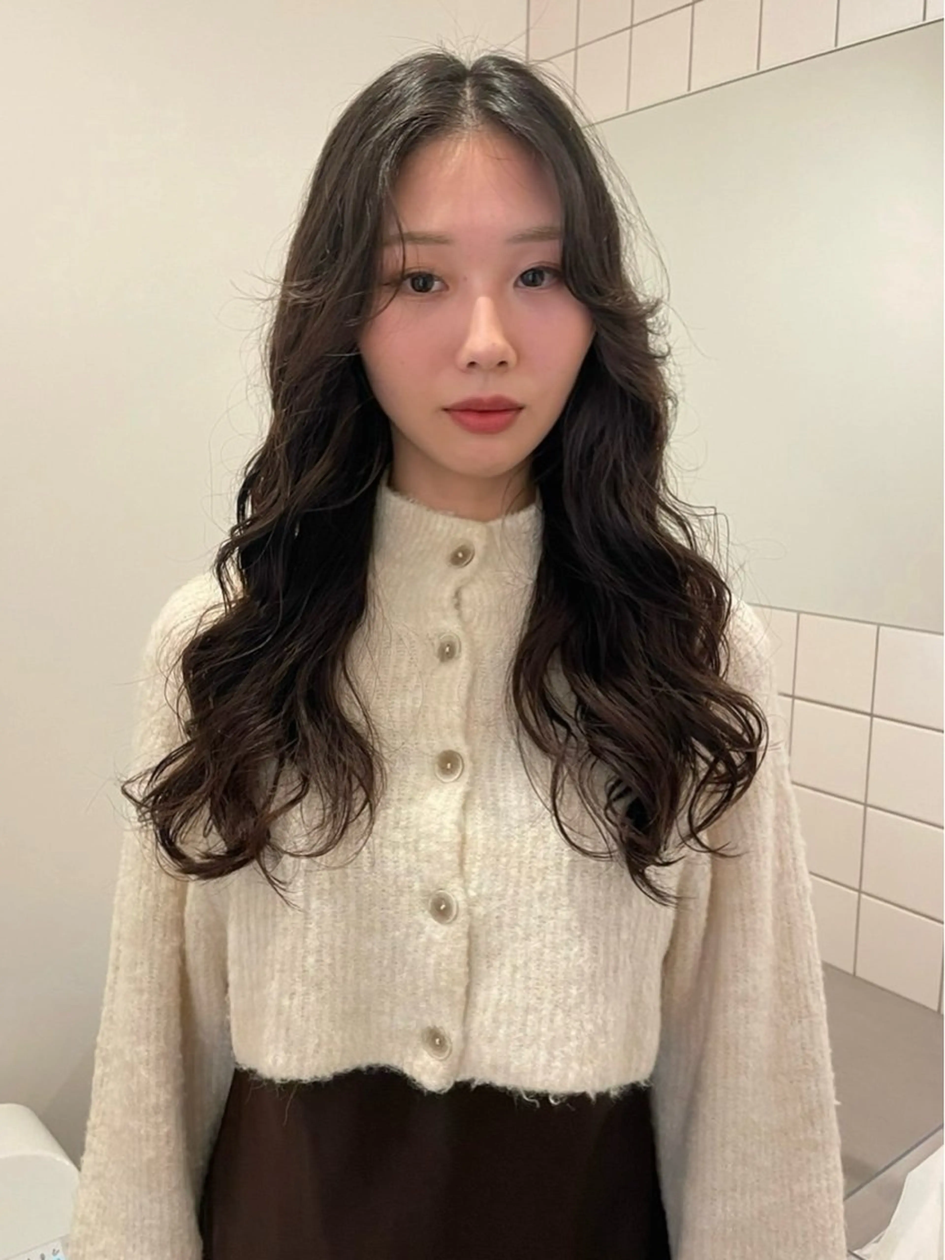 カット+ コテ巻き風デジタルパーマ+3stepトリートメント🥚の写真