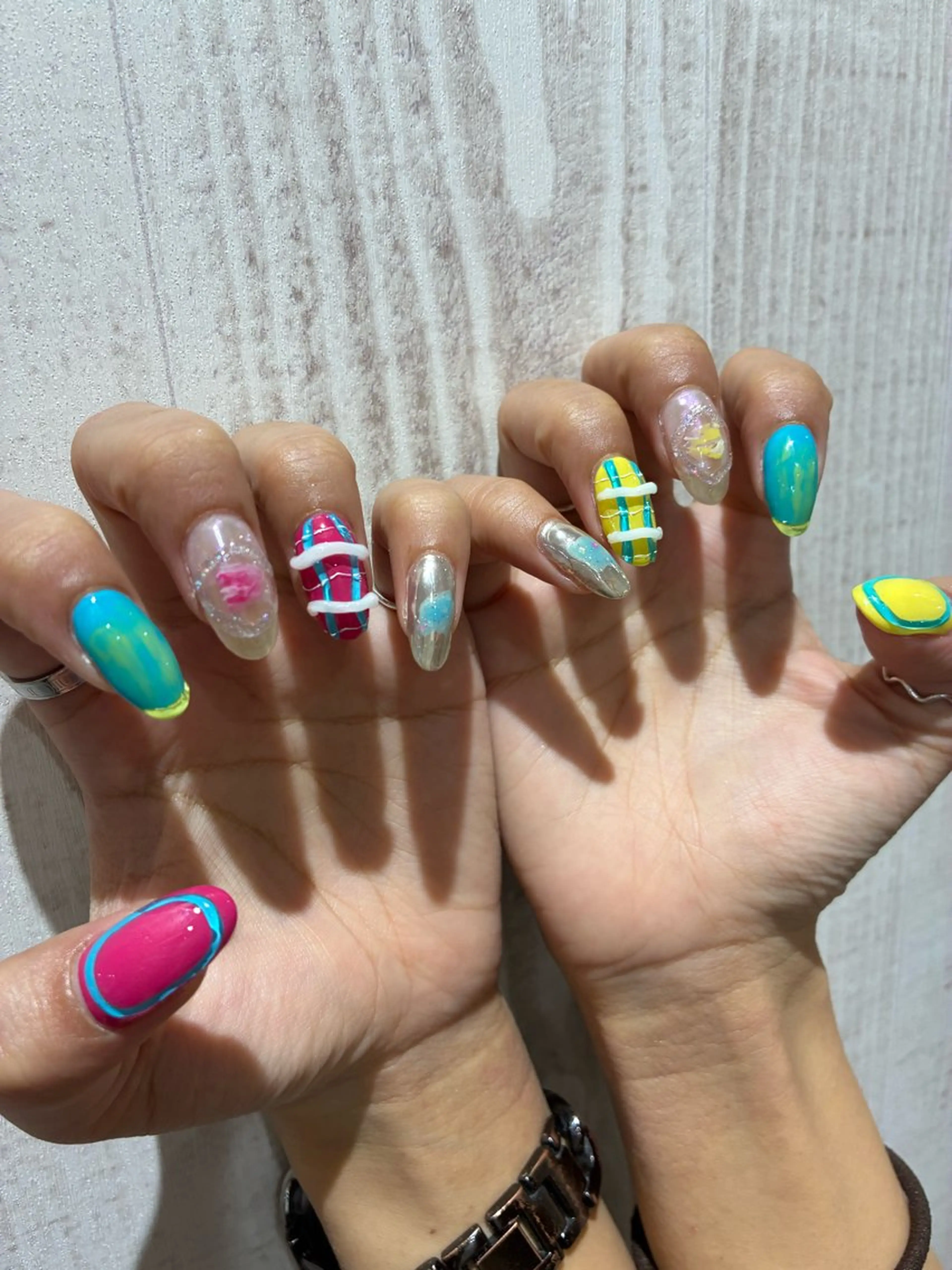 ネイル 13日3980円‼️ マグもデザインも◎のネイルデザイン