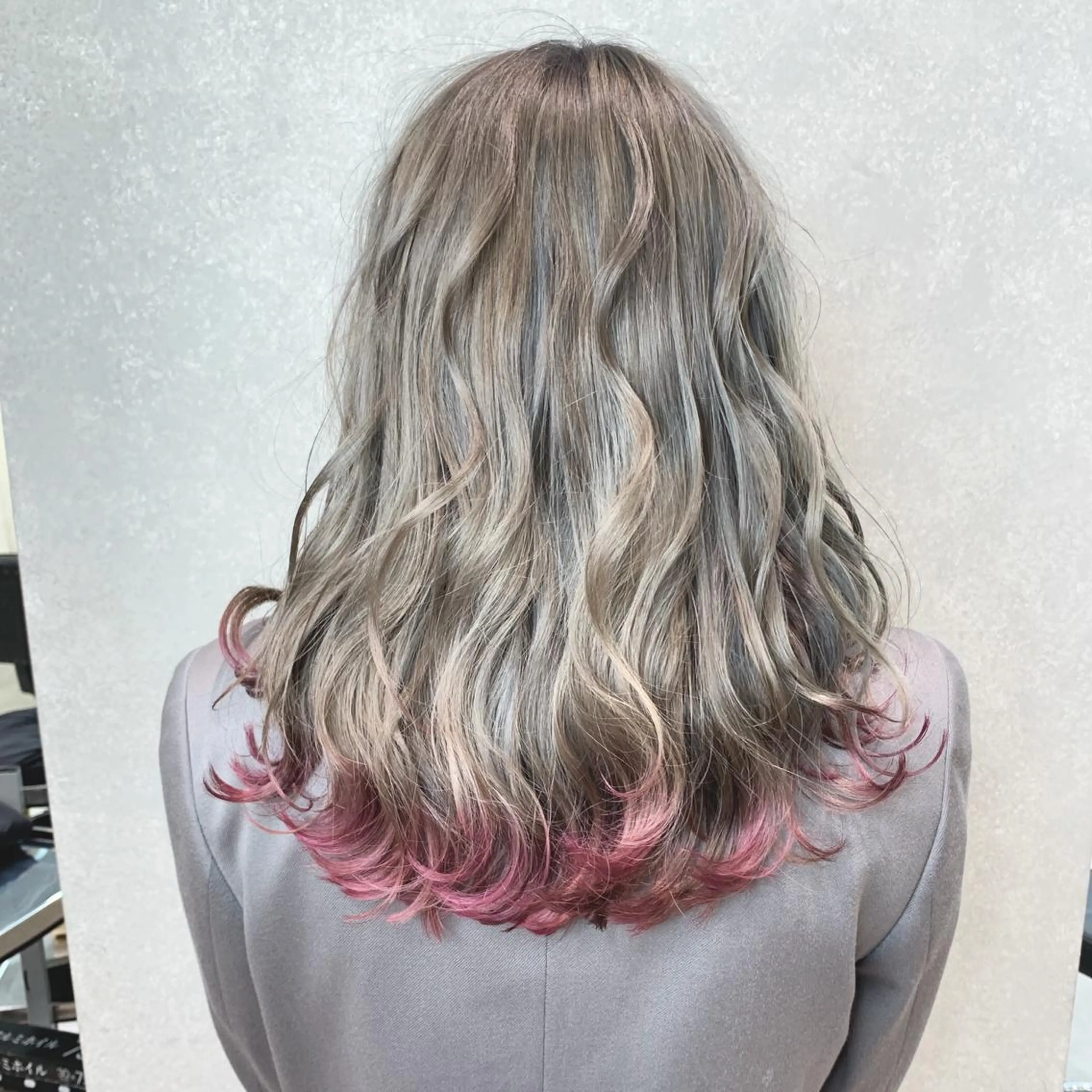 ロング カラー 酸性ストレート・ メンズ  三原 楊子のヘアスタイル