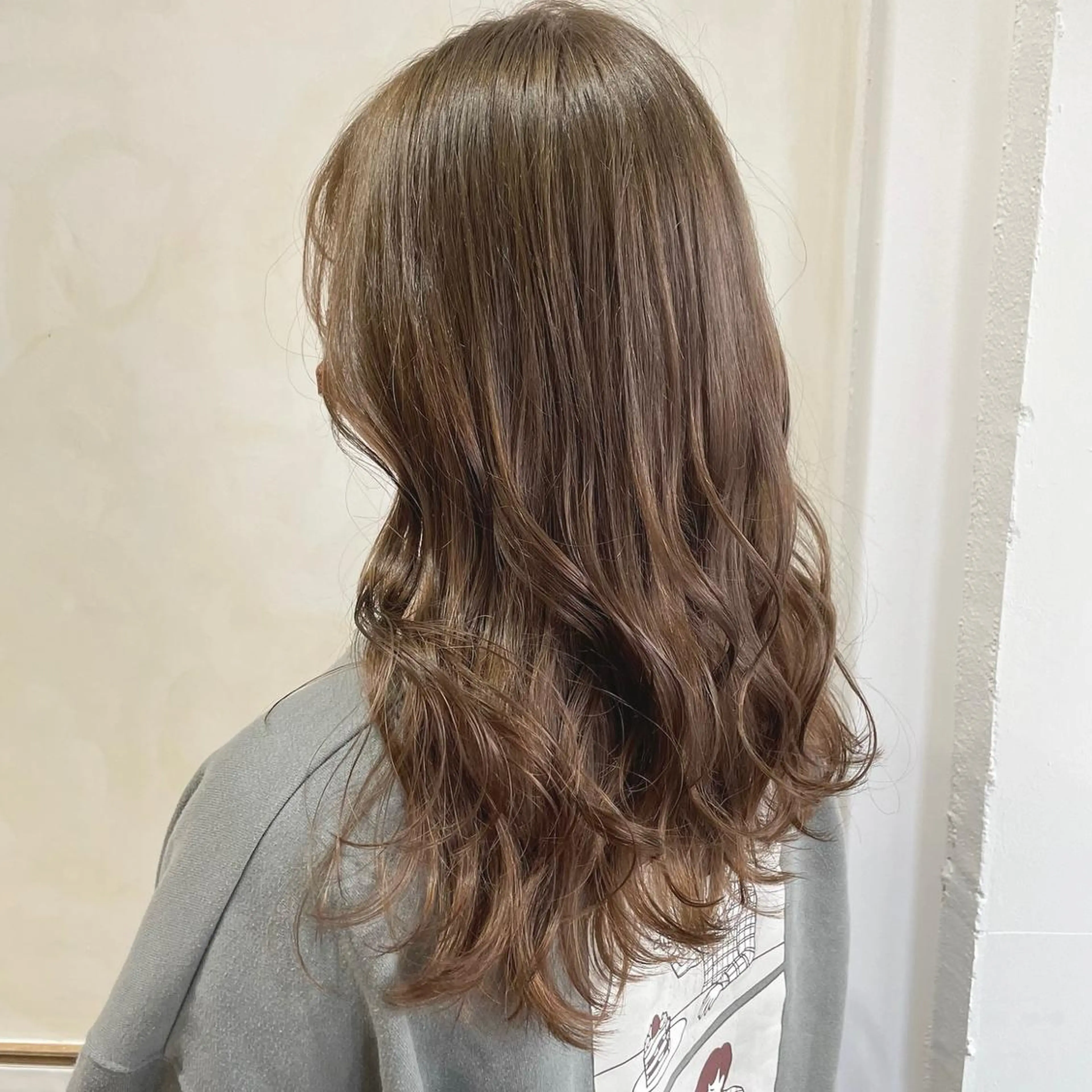 ロング ヘアカラー ROMEO京橋 MINAMIのヘアスタイル