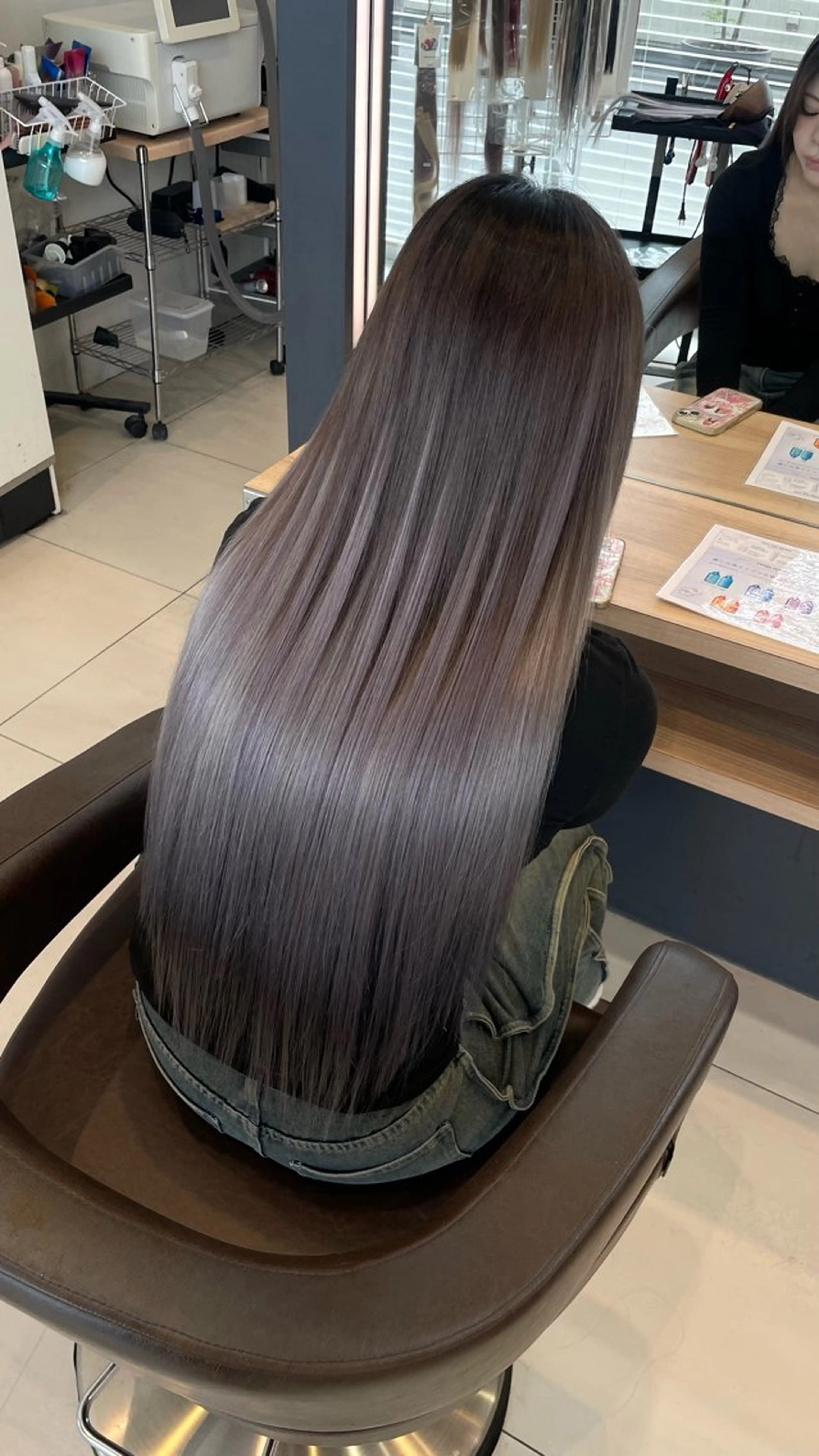 エクステ Earth  Authentic 草津エイスクエア店所属・苗村 梨愛のヘアスタイル