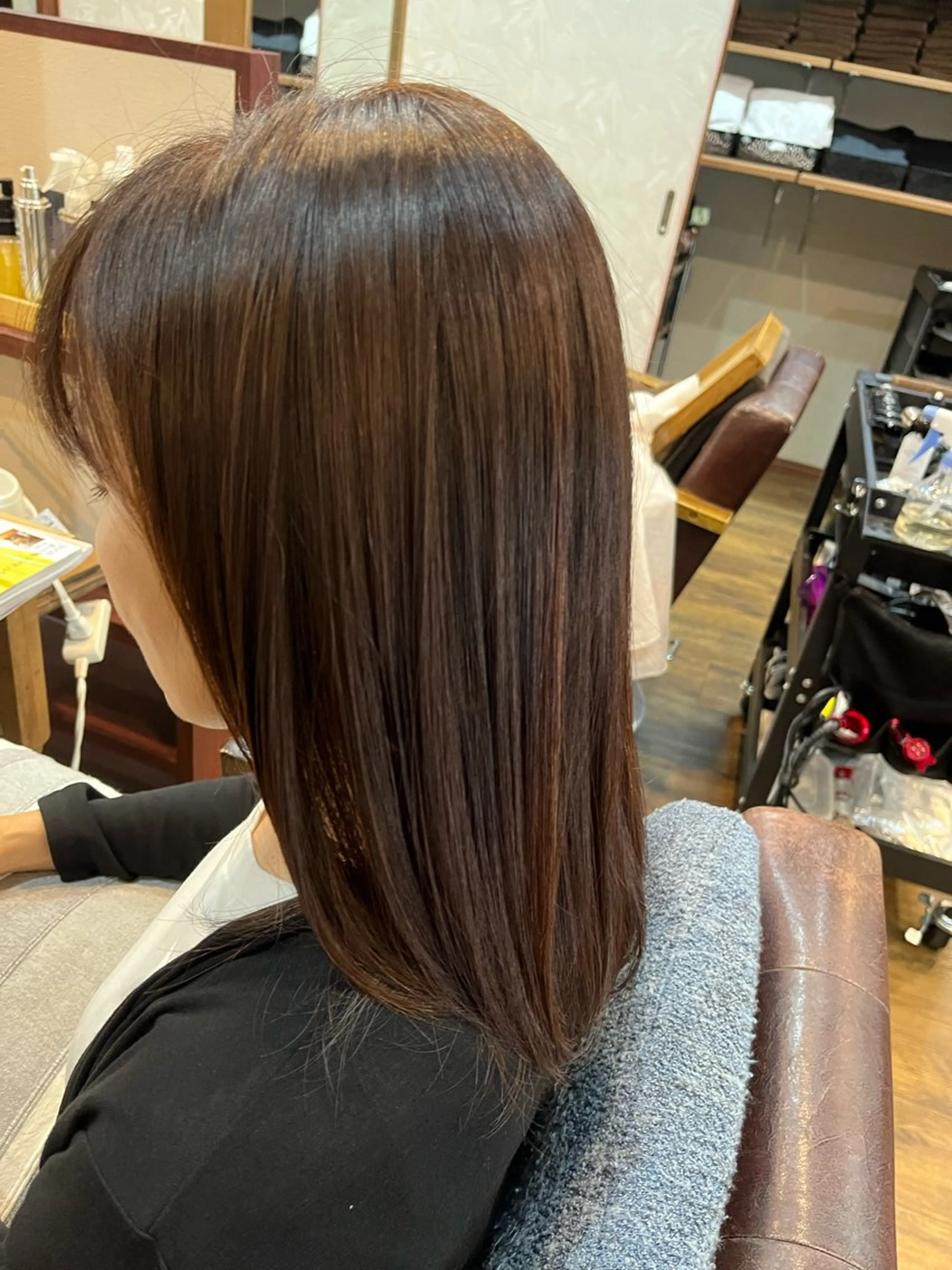 ミディアム カラー パーマ 透明感カラー トリートメント Lamie所属・大人女子&髪改善専門 Nobuフリーランスのヘアスタイル