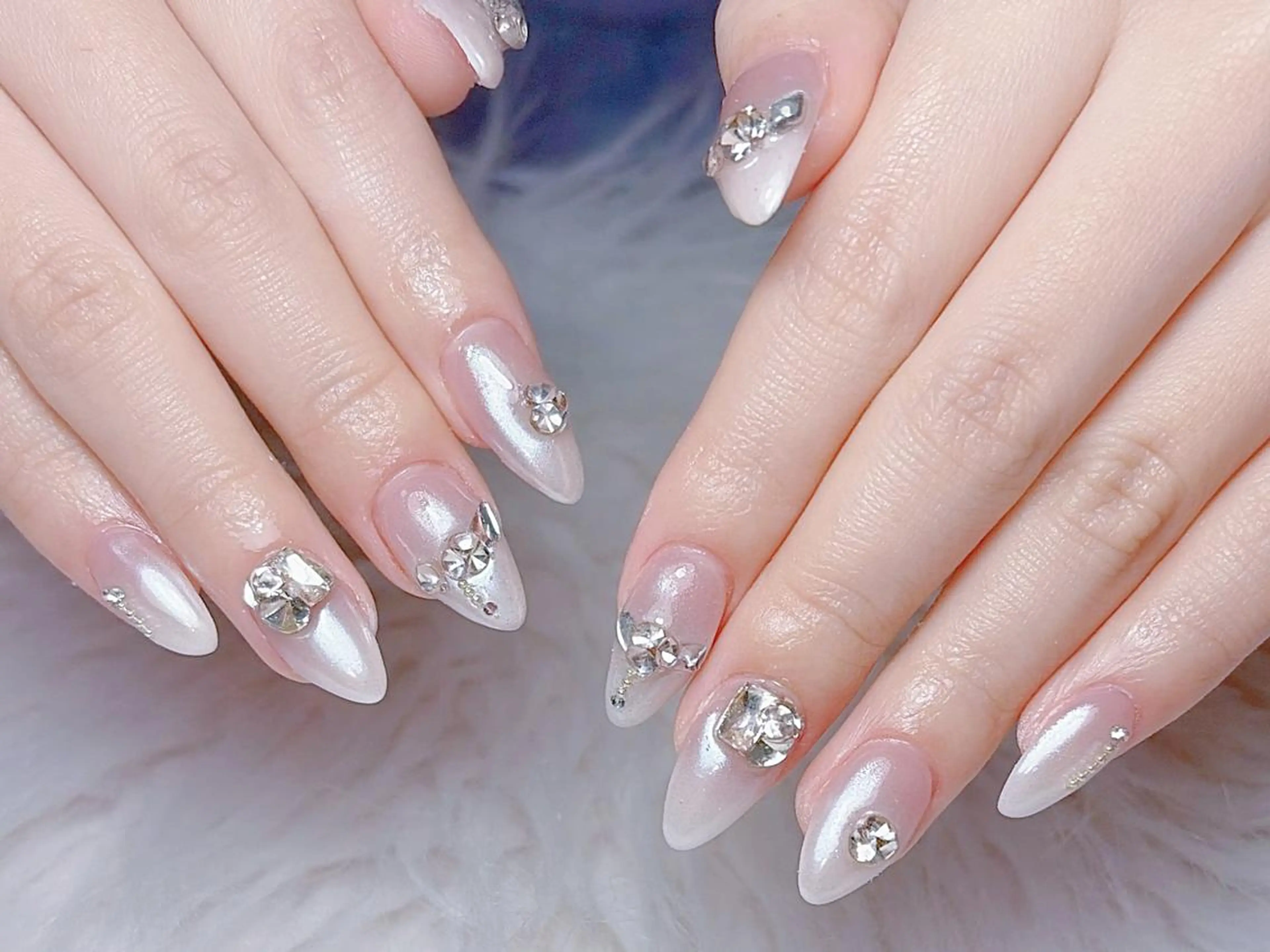 ネイル アートネイル オーロラネイル 長さ出し フットネイル ガーリー 🎀ゆうず 𝜗𝜚 ྀིのネイルデザイン