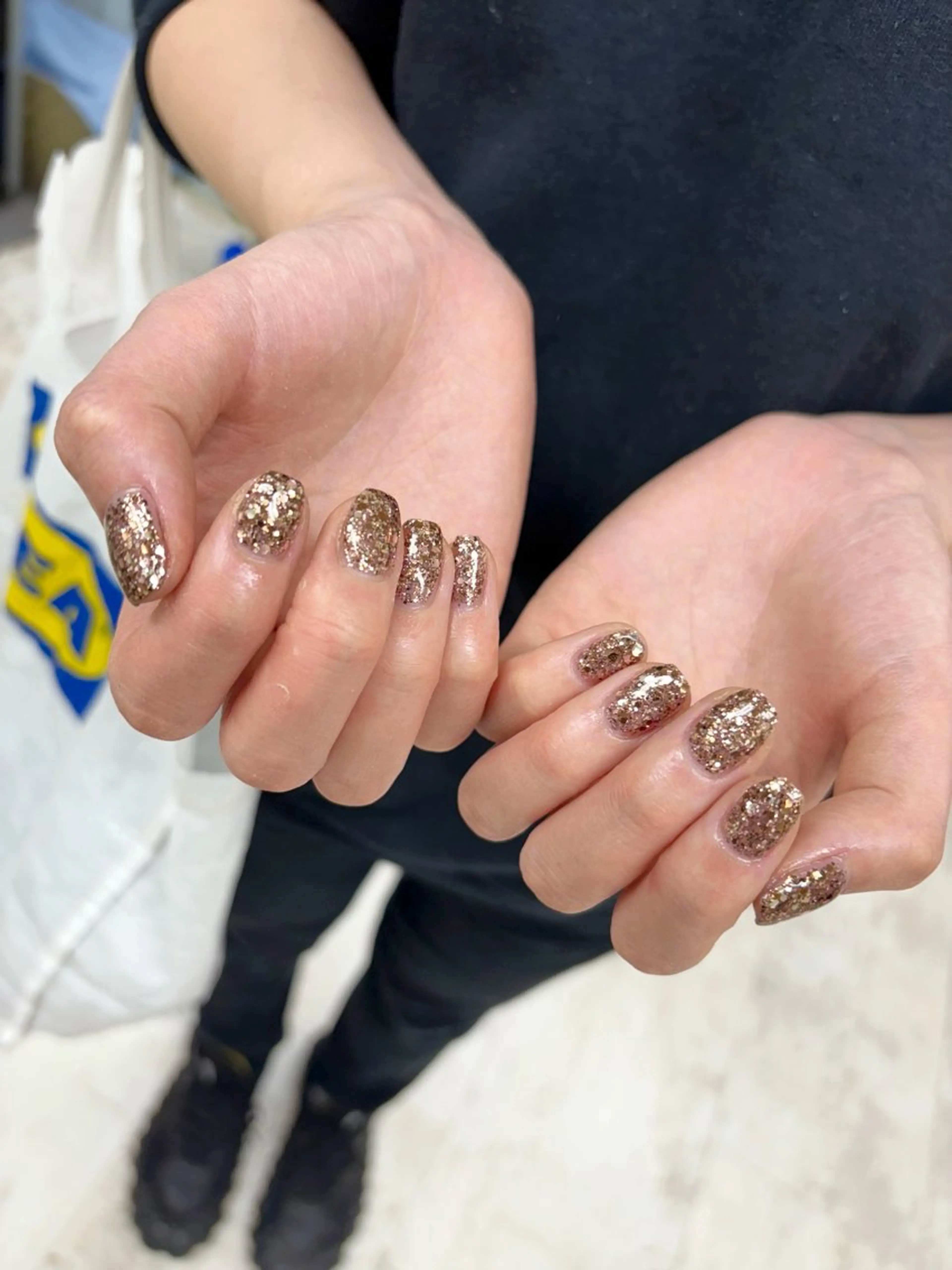 ネイル マハロネイルサロン横浜店所属・吉田 里菜のネイルデザイン