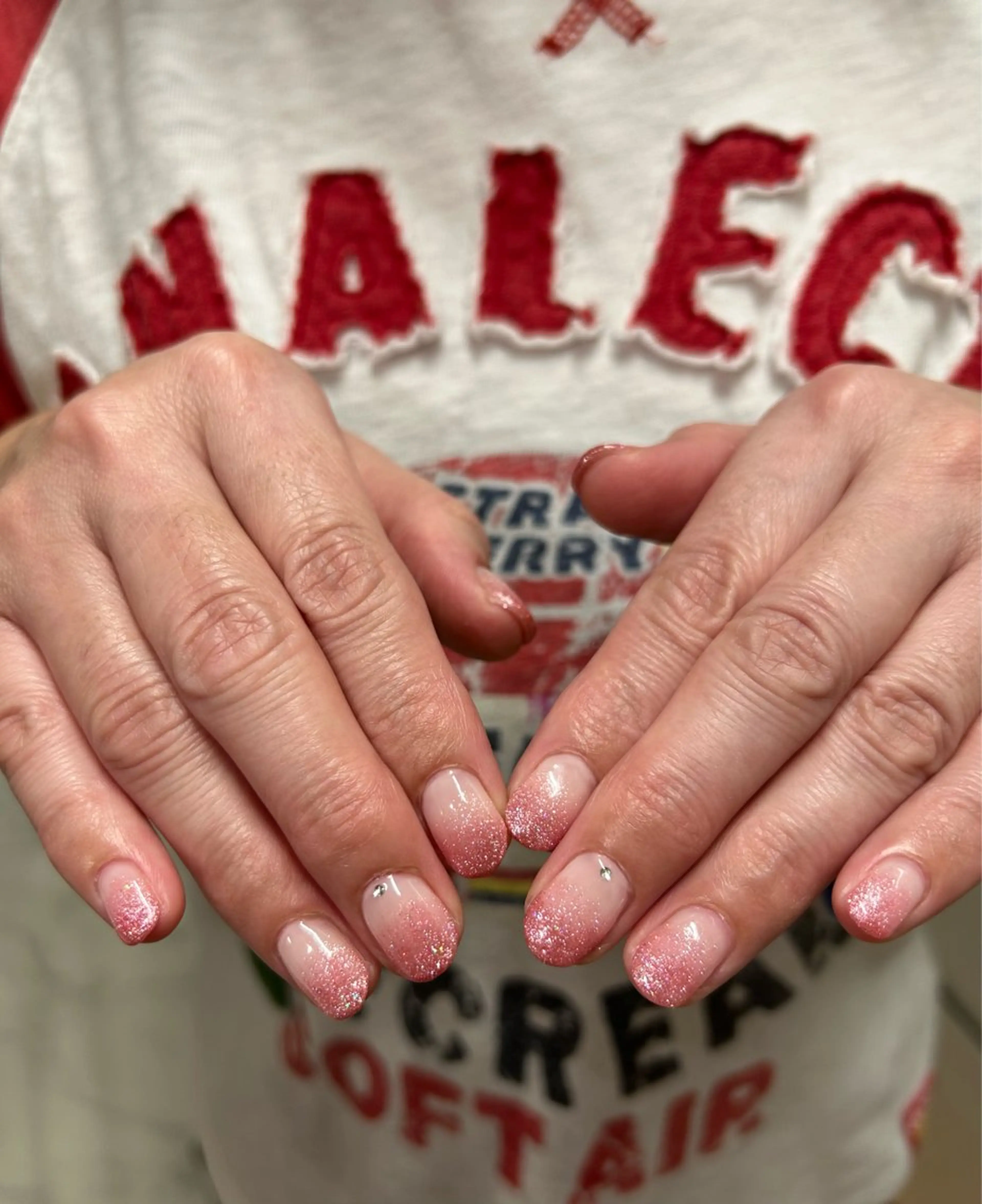 ミニモ学割U24☆ラメグラデーション【オフなし】🍒パラジェル/フィルイン/韓国ネイル／ワンホン/ちゅるちゅるネイルの写真