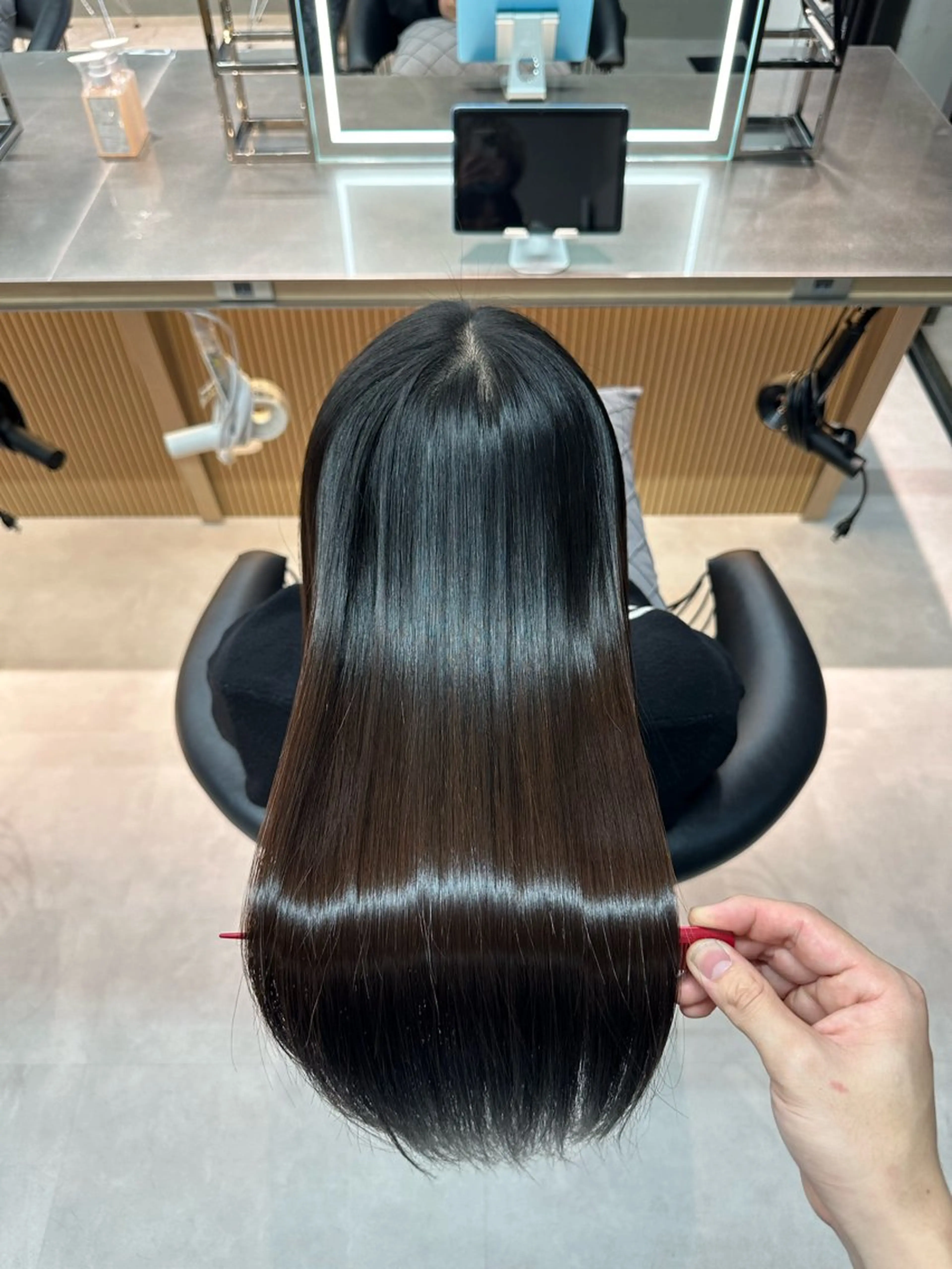 【12月限定】【大人気‼️】🌈カット+柔らか美髪縮毛矯正+選べるトリートメント🌈🍀今だけ超音波アイロン付🍀の写真