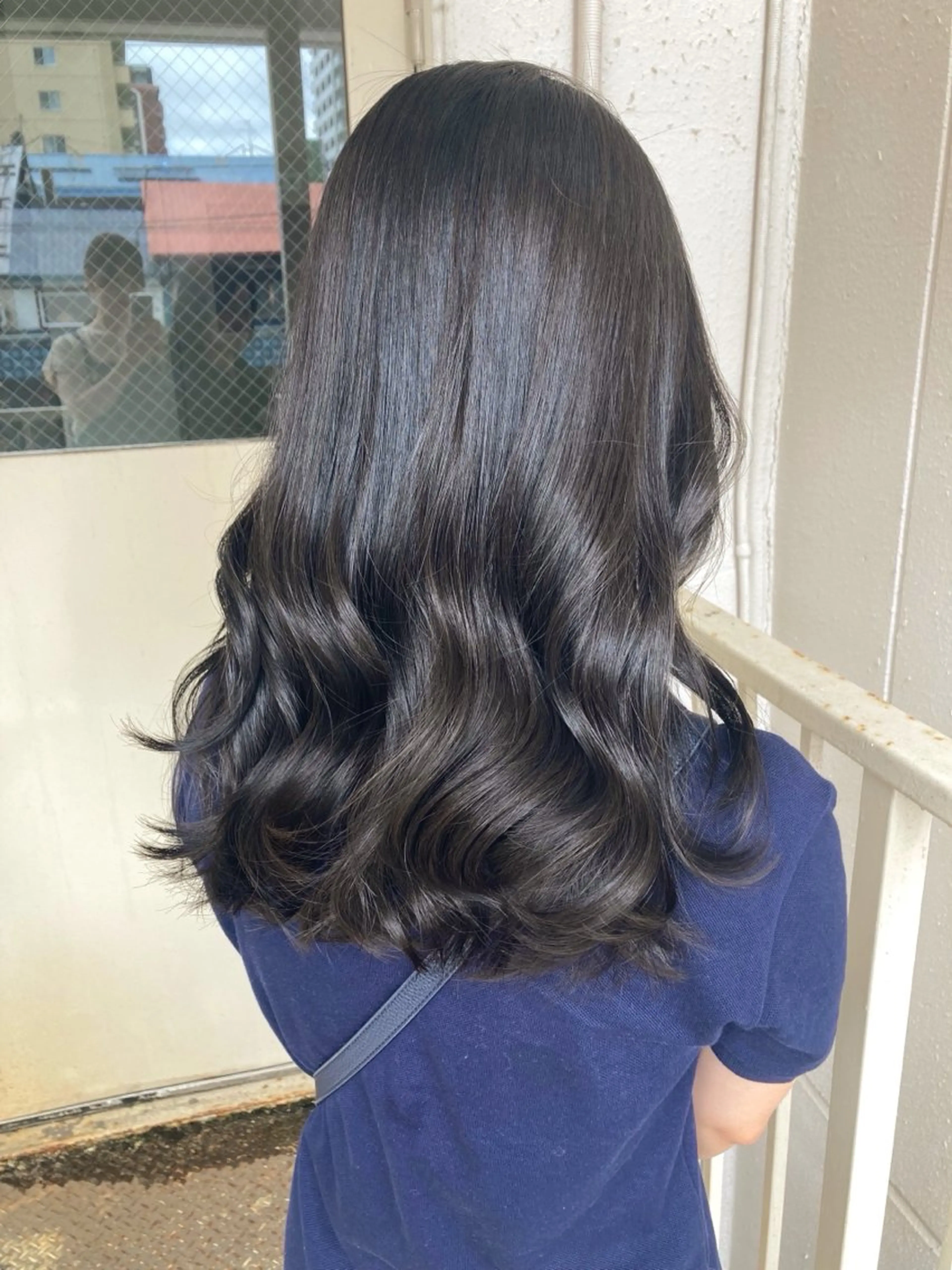 セミロング roka ノゾミのヘアスタイル