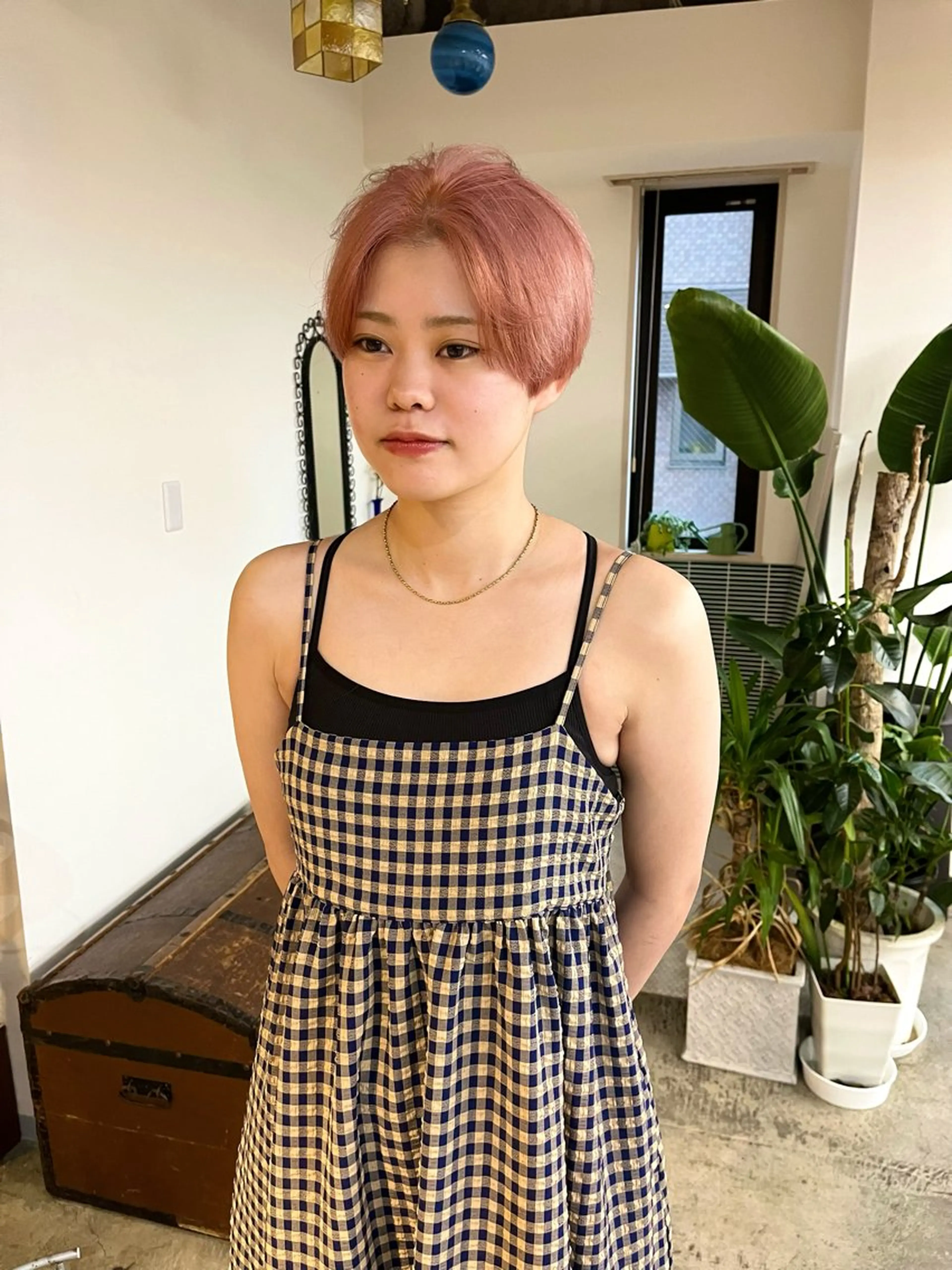 ショート カラー ベージュカラー ブリーチ ピンクカラー ピンクベージュ カット ヘアカラー トリートメント 🩷ハイトーン透明感 レイヤー🩷ユリカのヘアスタイル