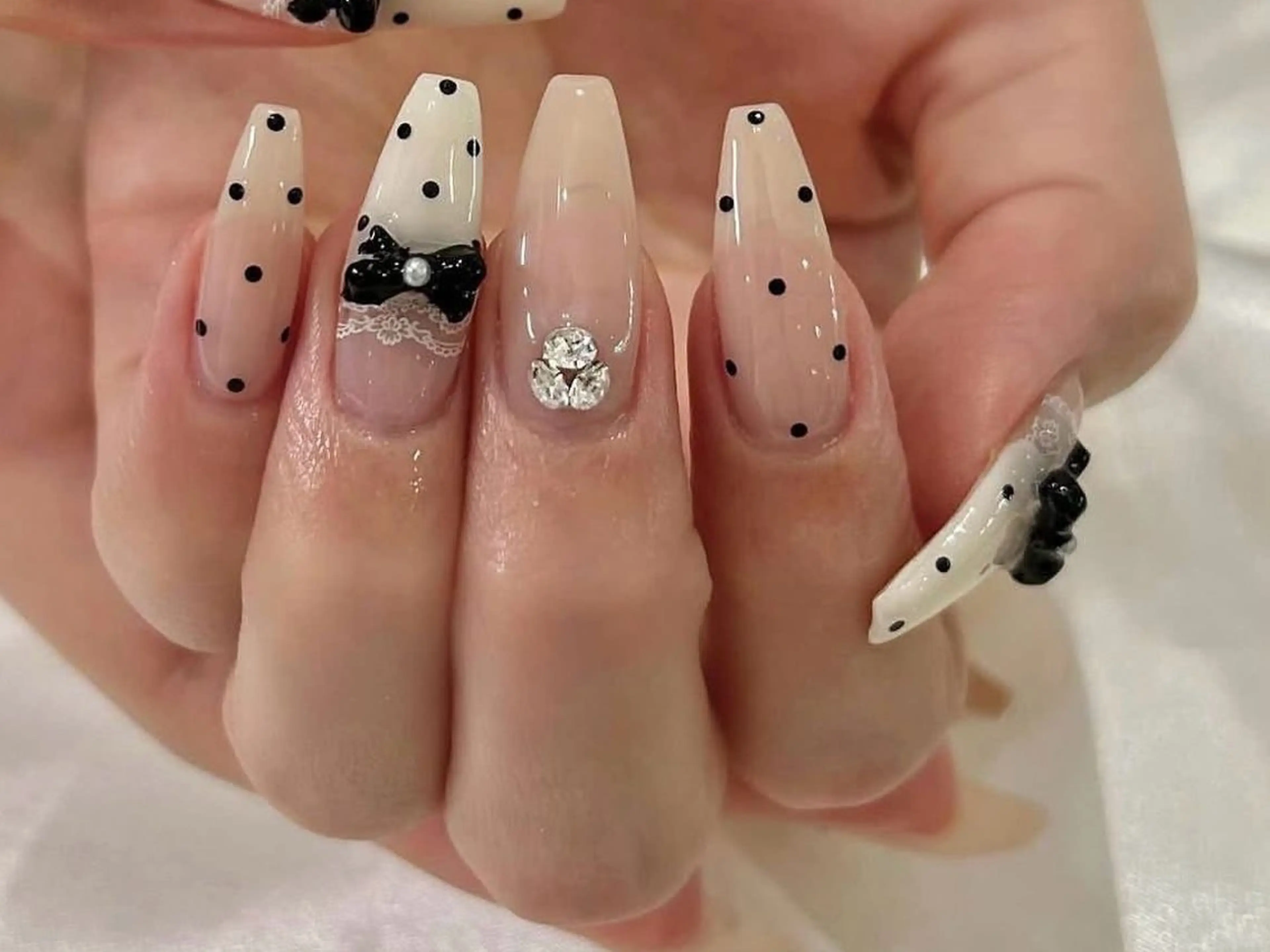 ネイル 長さ出し フットネイル ジェルネイル 韓国ネイル マグネットネイル ハンドネイル YMT.NailStudio所属・Pink NailStudioのネイルデザイン