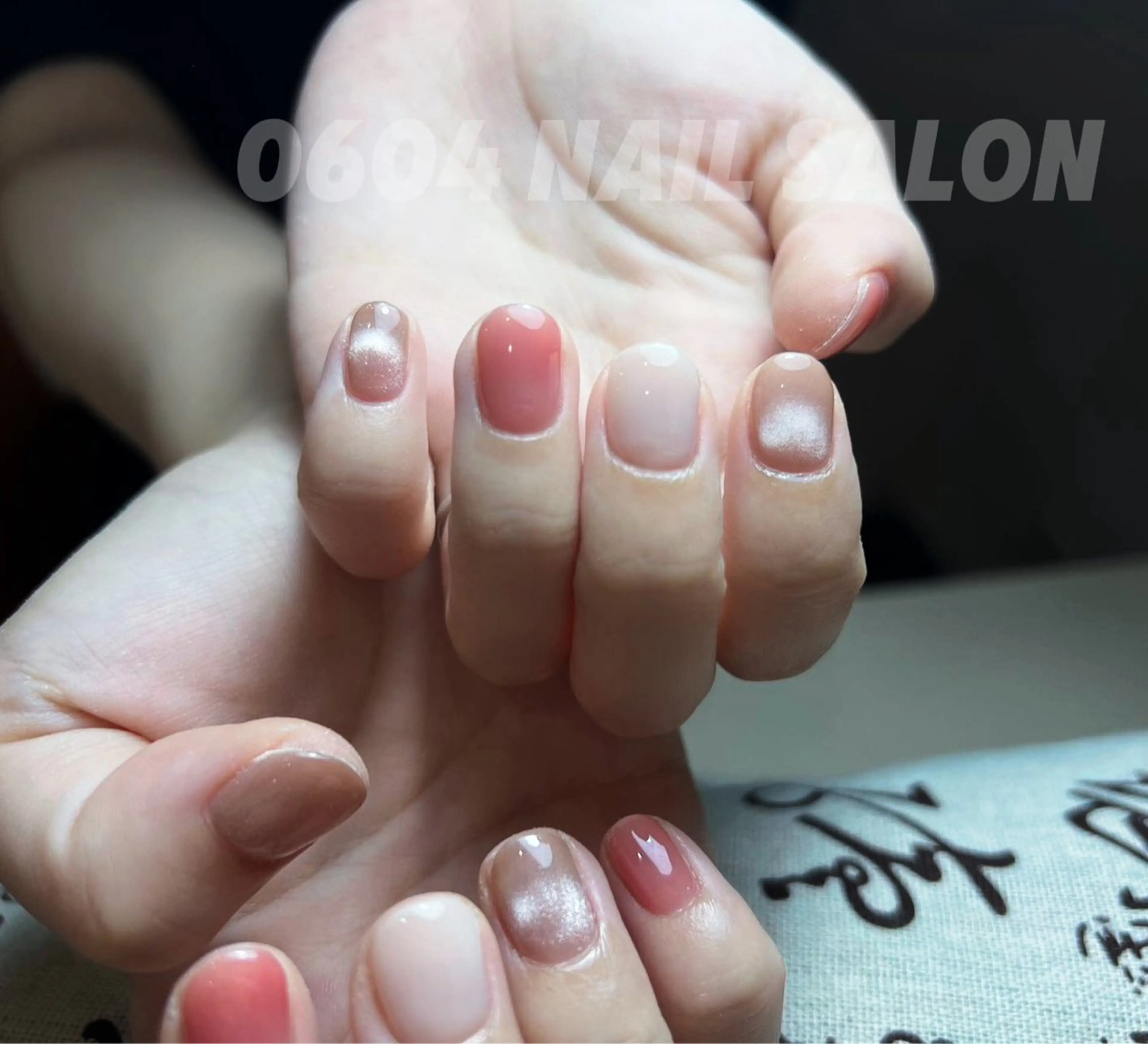 ネイル マグネットネイル ishiro 🍂のネイルデザイン