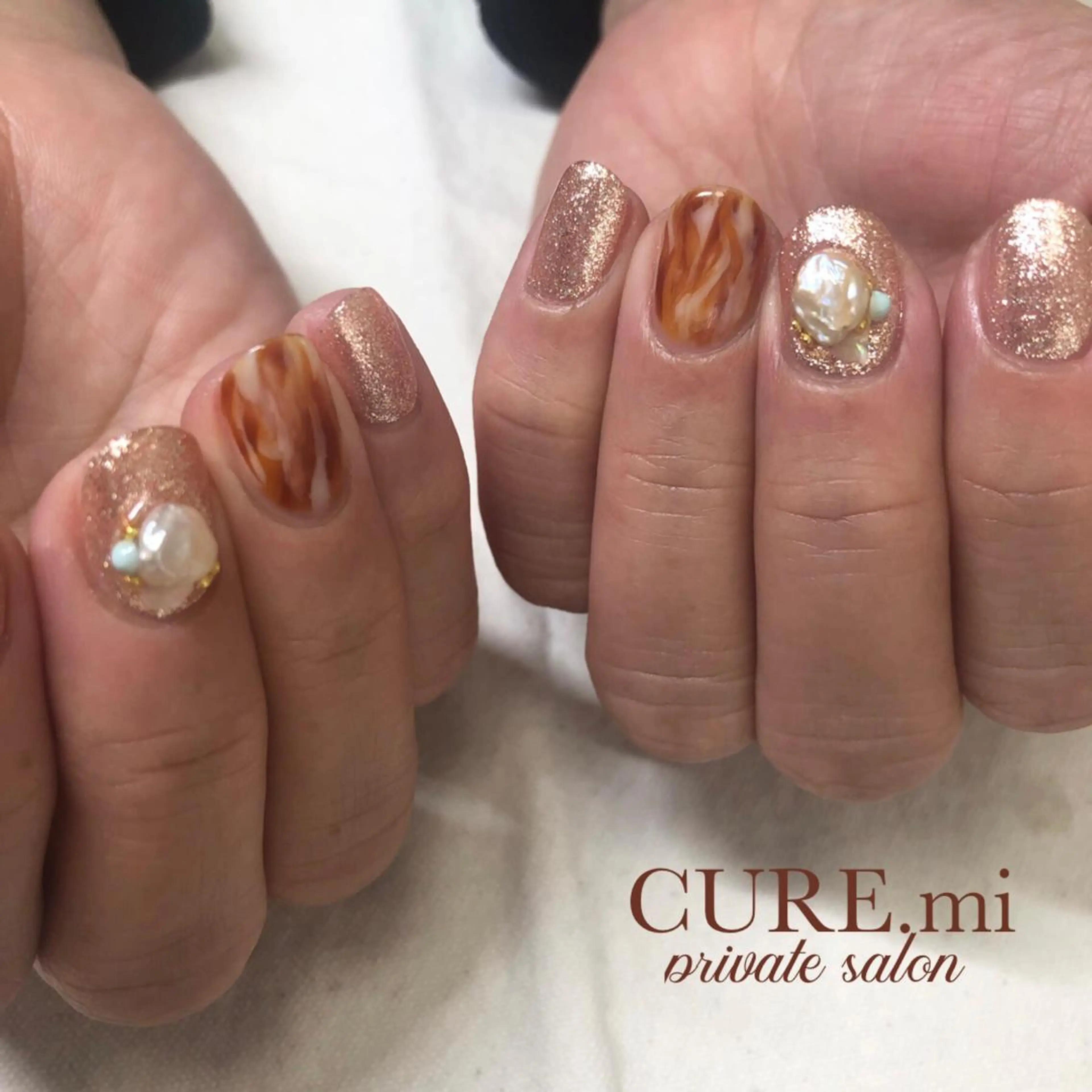 ネイル ブラウン 大理石ネイル(マーブル) ニュアンスネイル ハンドネイル ハンドケア 伊藤 美香のその他イメージ