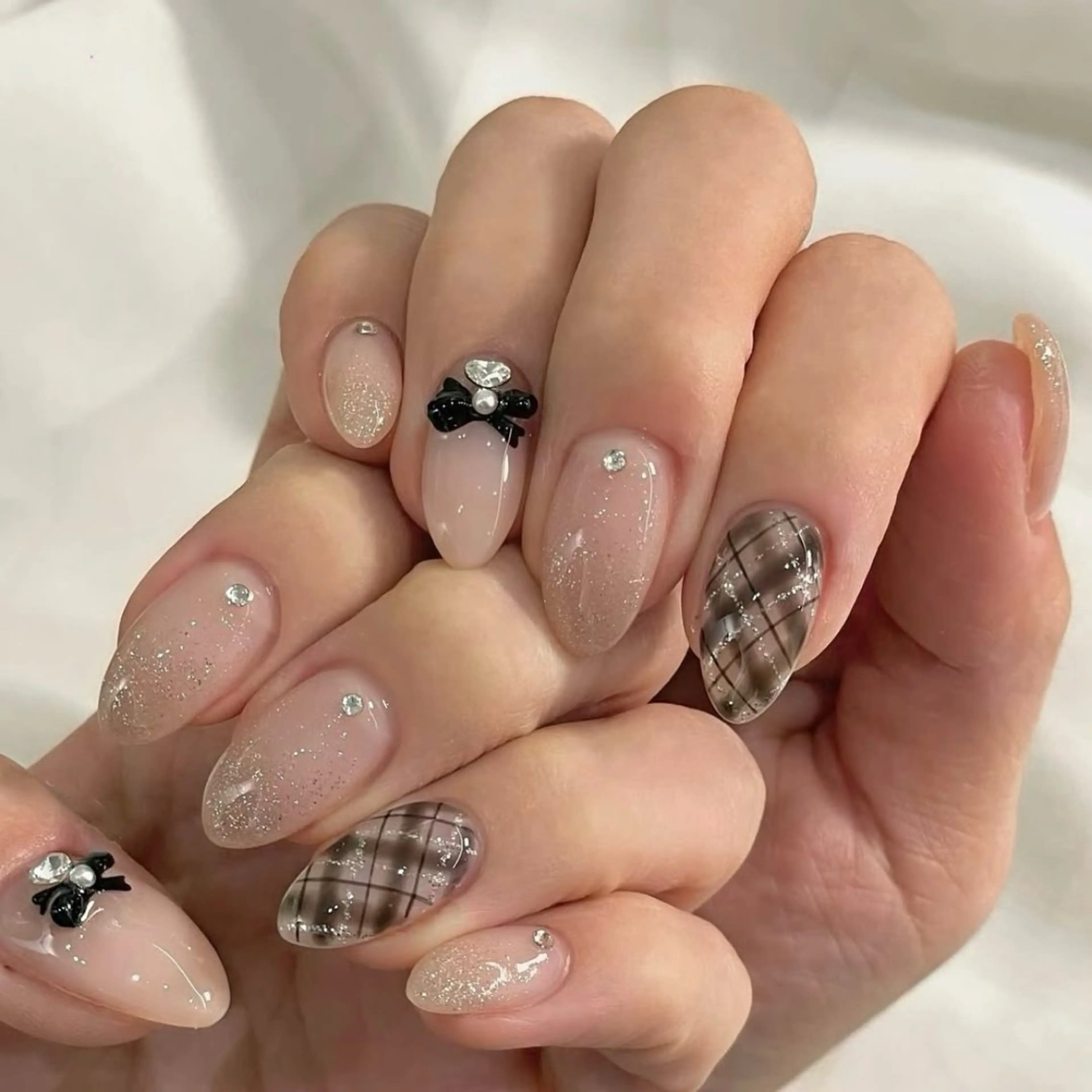 ネイル 陽菜 🦋のネイルデザイン