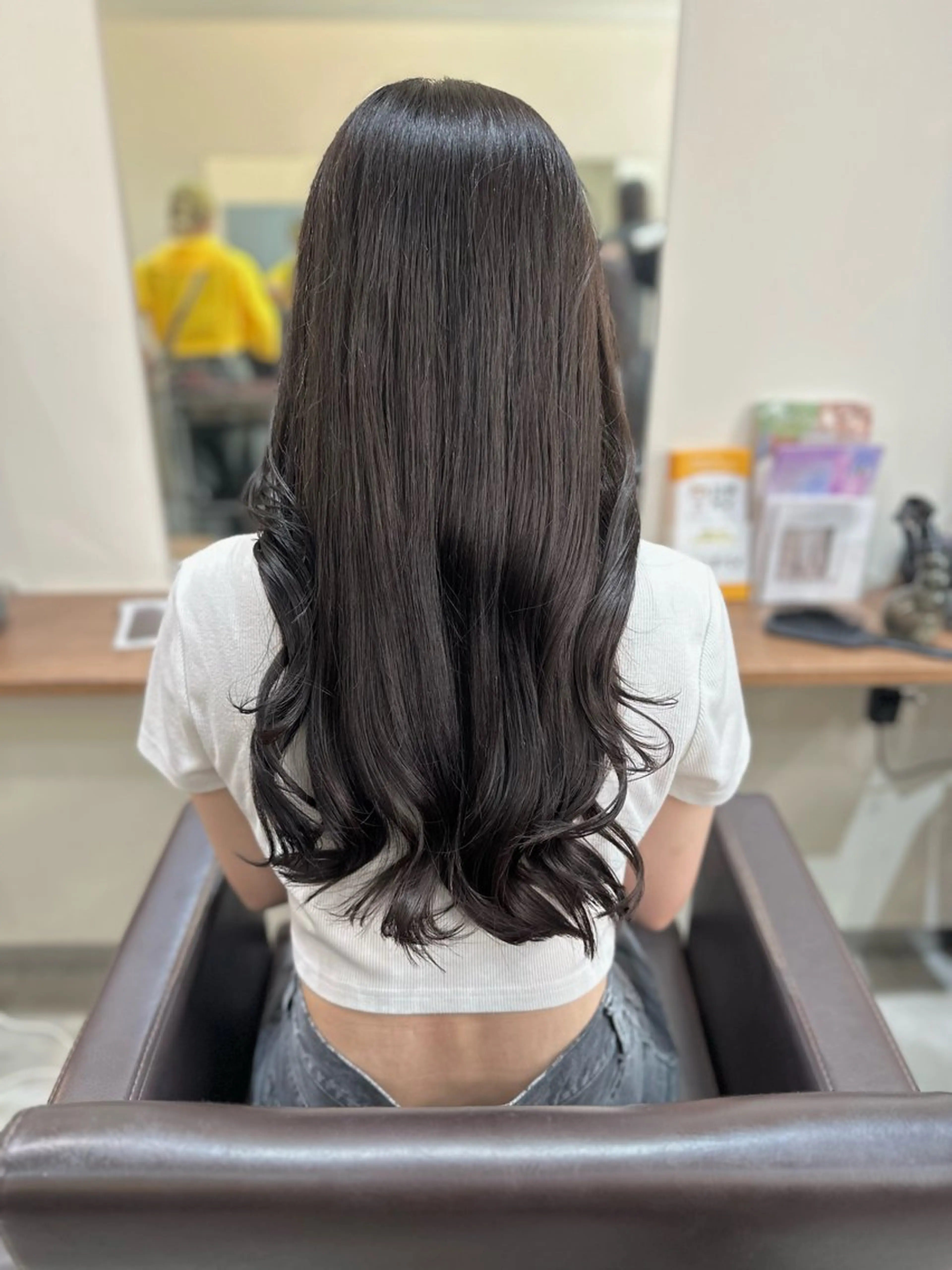 ロング カラー パーマ カット ヘアカラー パーマ トリートメント ヘッドスパ 巻けるケア縮毛矯正✨ ケアカラー✨山下のヘアスタイル