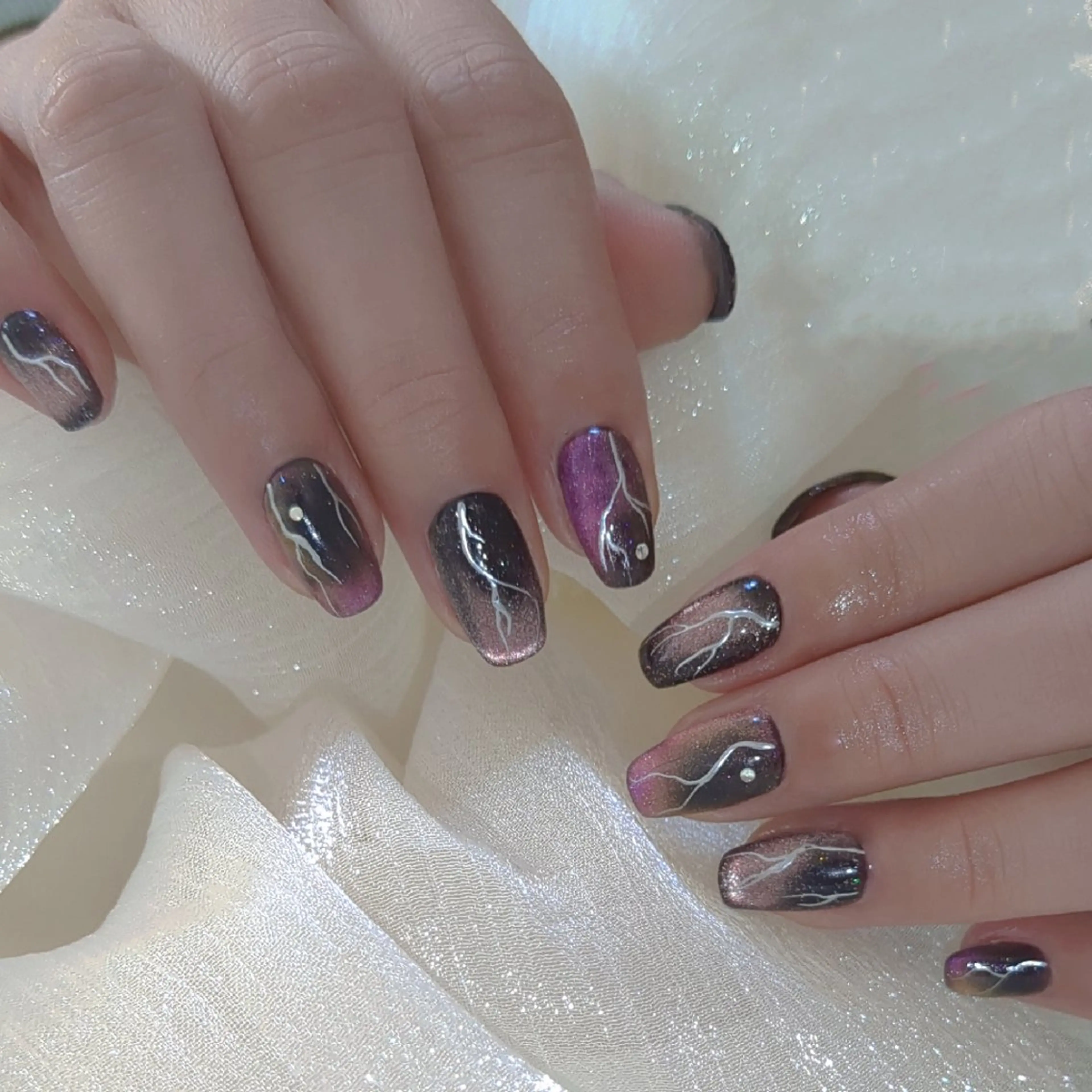 ネイル ハンドネイル E·U·B ネイル所属・横浜市中区曙町 E·U·Bネイルのネイルデザイン