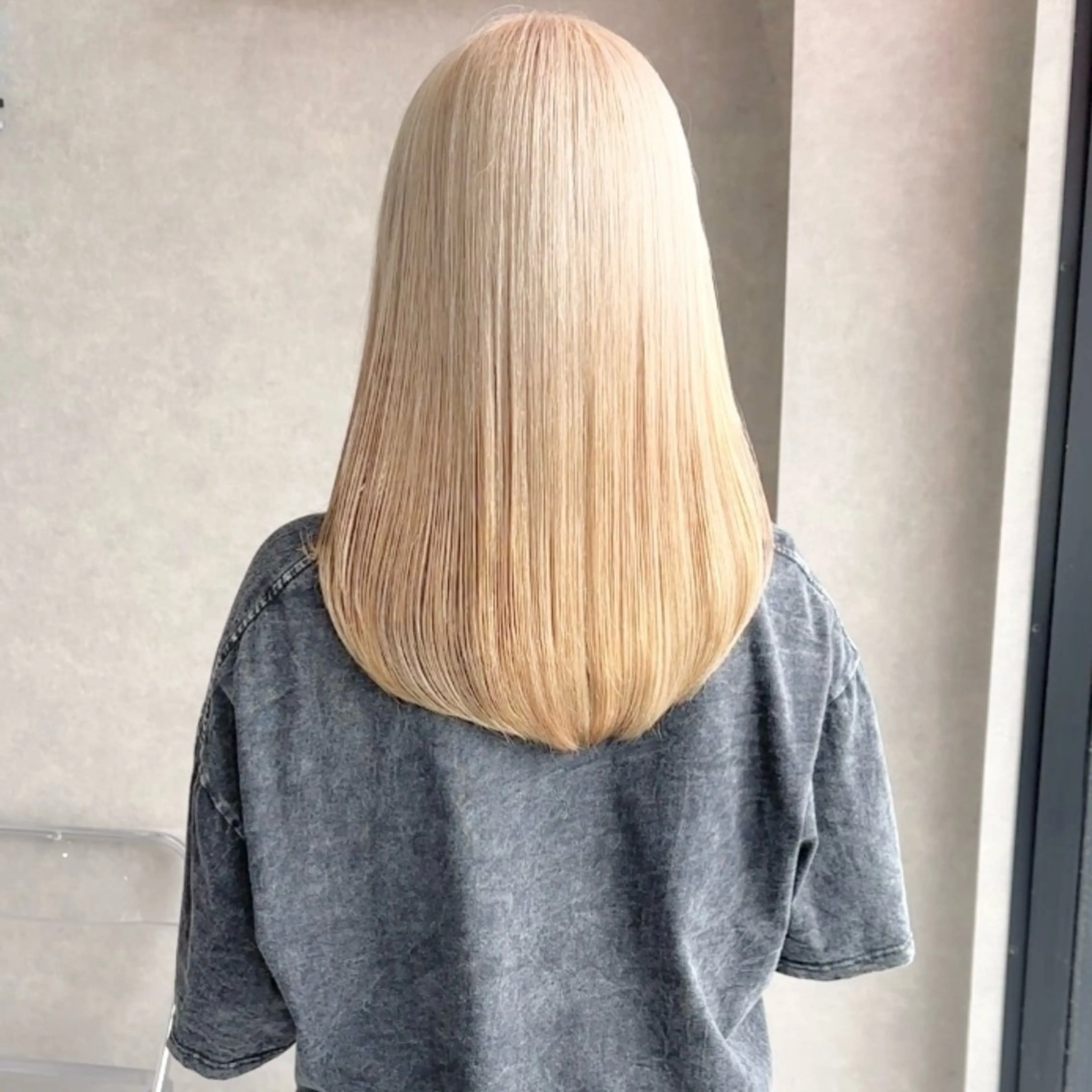 セミロング カラー セミロングパーマ 縮毛矯正 はちすか るかのヘアスタイル