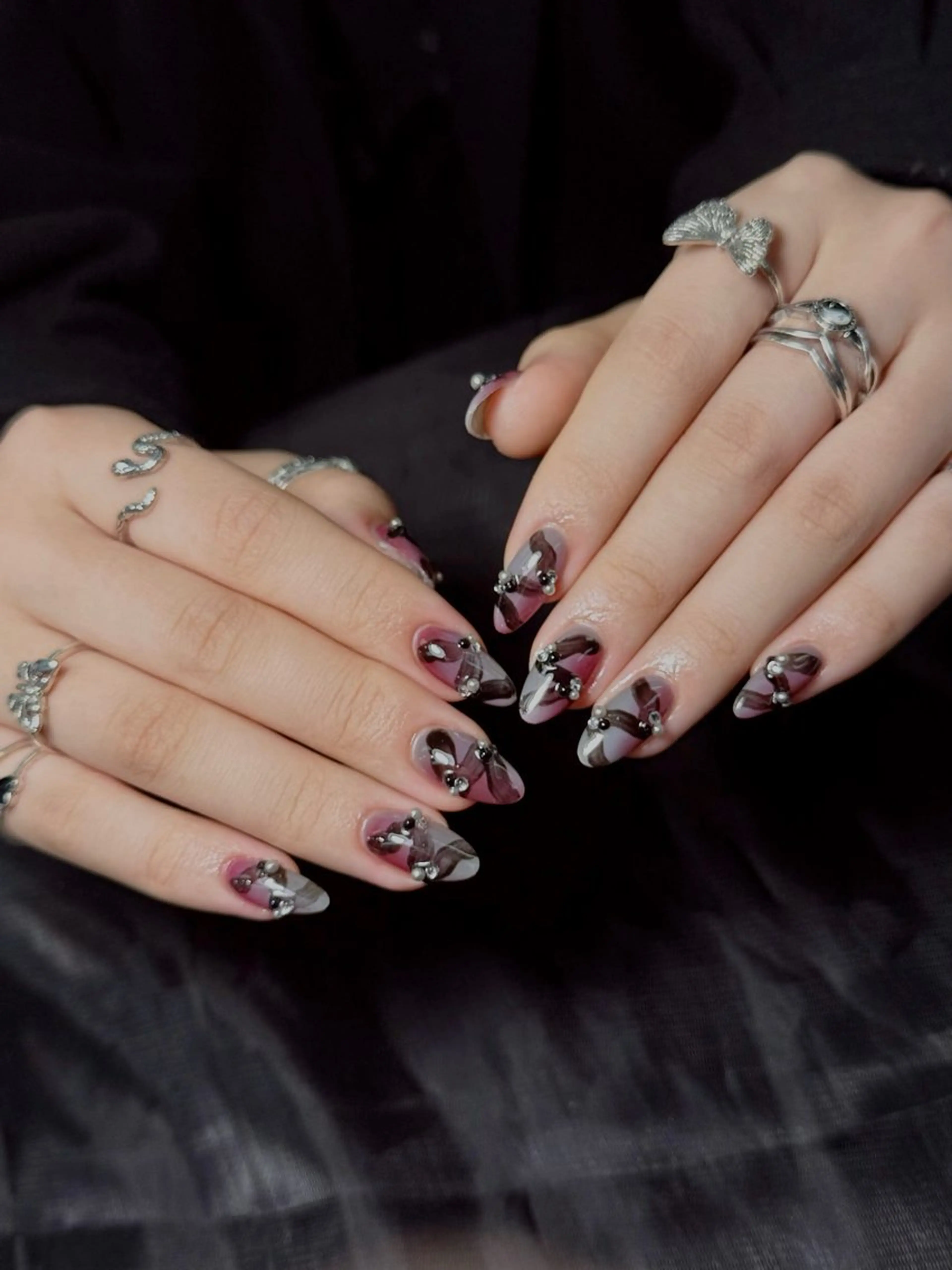 セミロング ハンドネイル Bibi beauty spa Osaka所属・Bibi nail Osakaのネイルデザイン