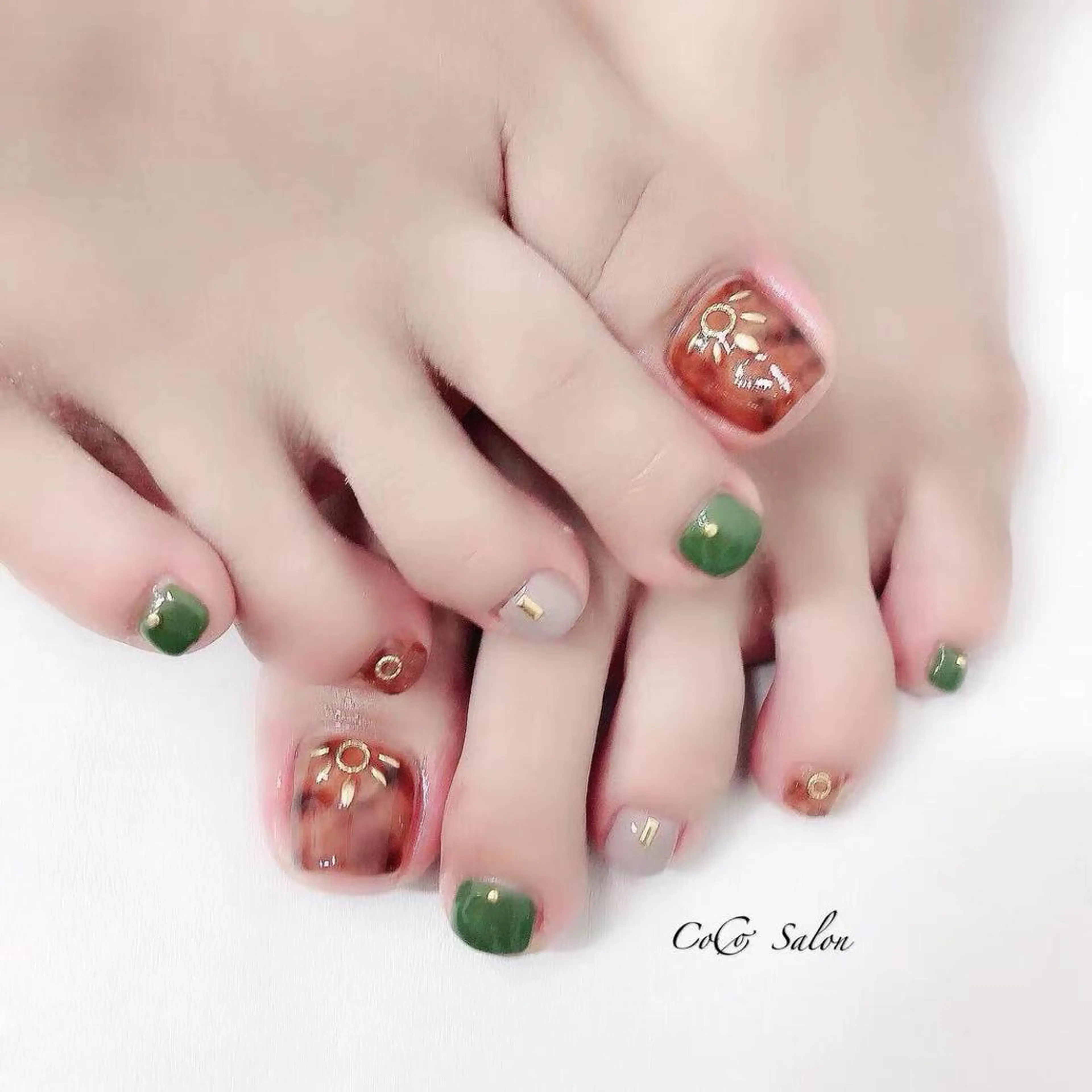 ネイル アートネイル べっ甲ネイル フットネイル CoCoSalon ネイル/まつ毛予約のネイルデザイン