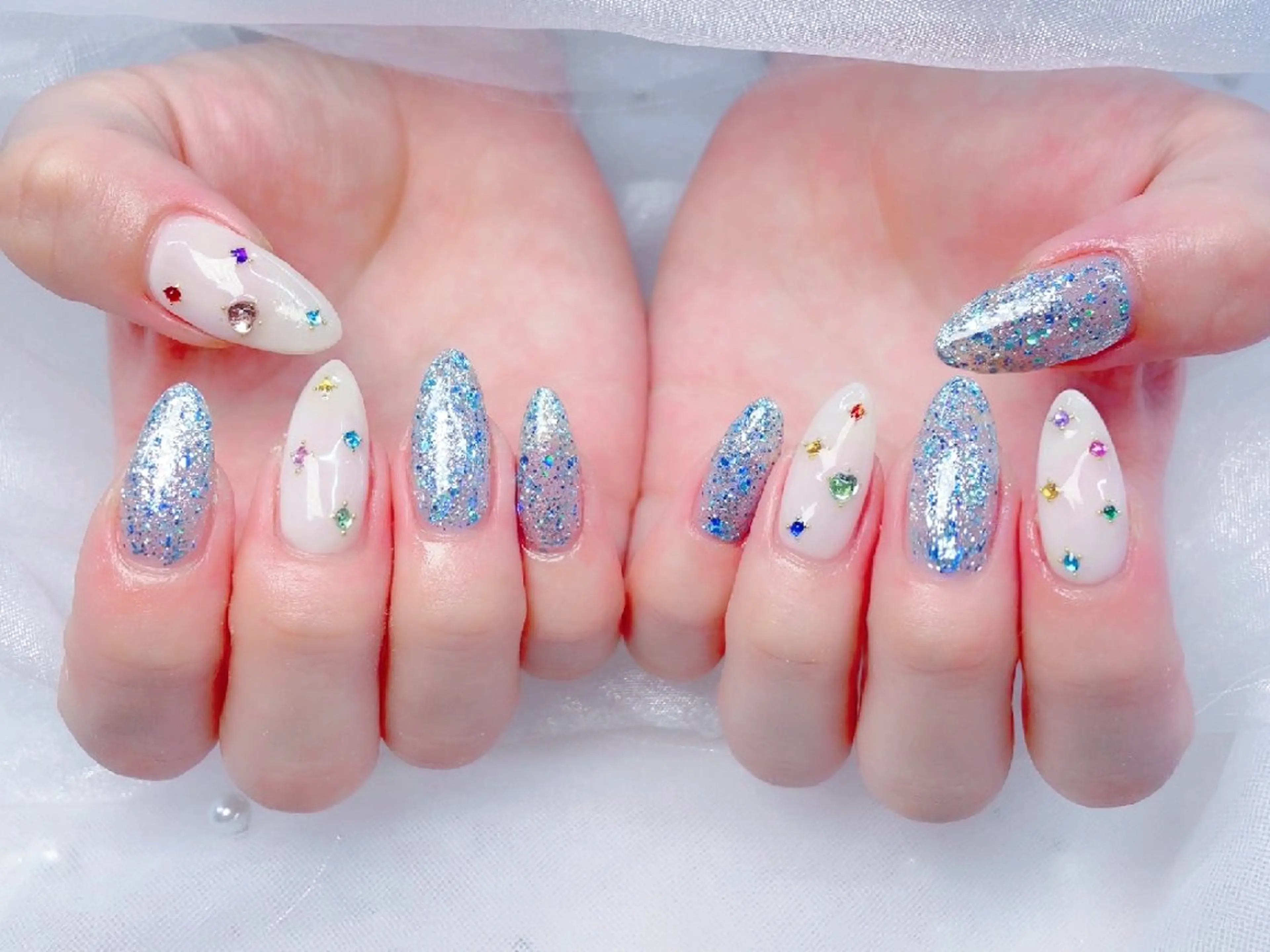 ネイル 長さ出し フラッシュネイル フレンチネイル キラキラネイル ラメ(グリッター) Chouette Nailのネイルデザイン