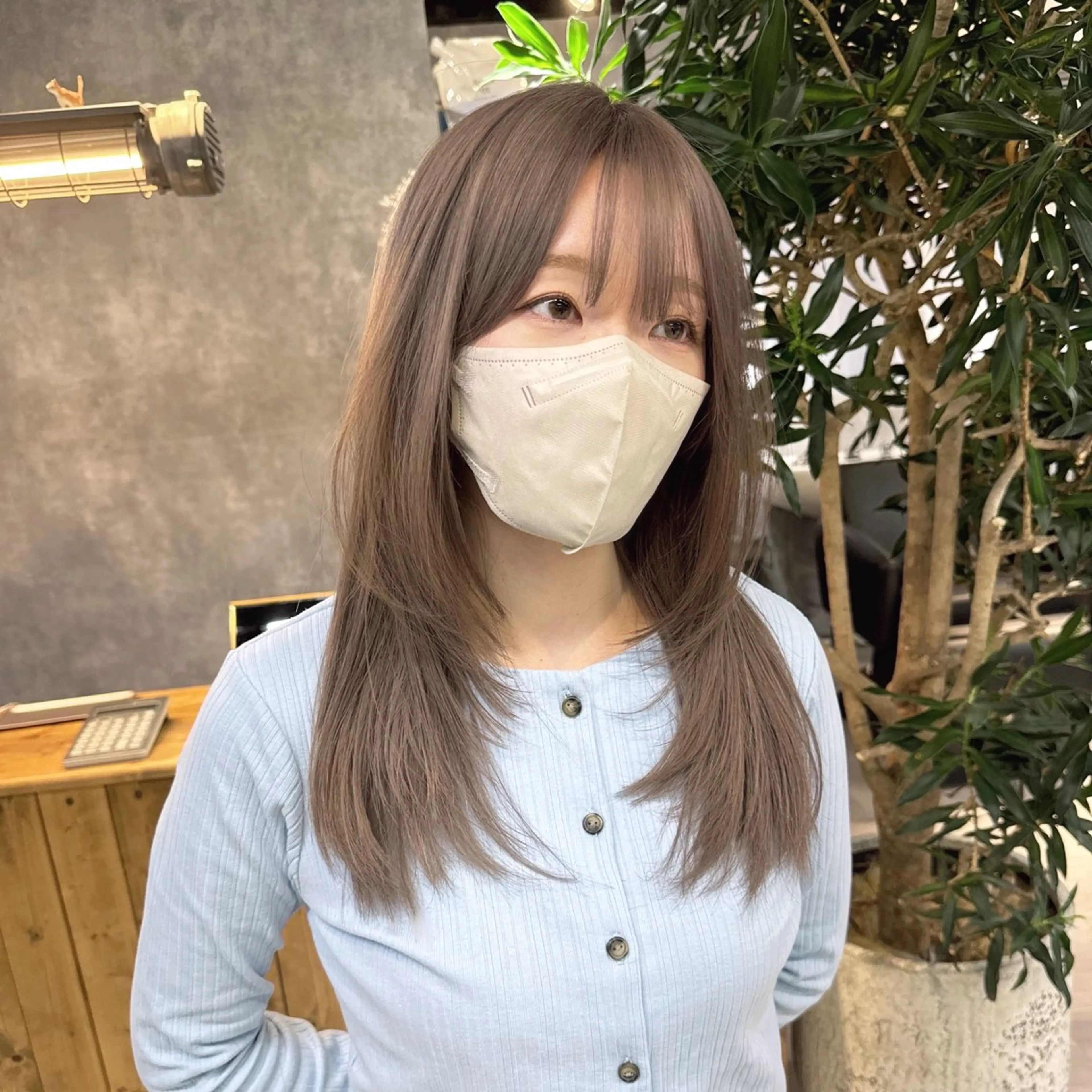 セミロング カラー 宮城 ほのかのヘアスタイル