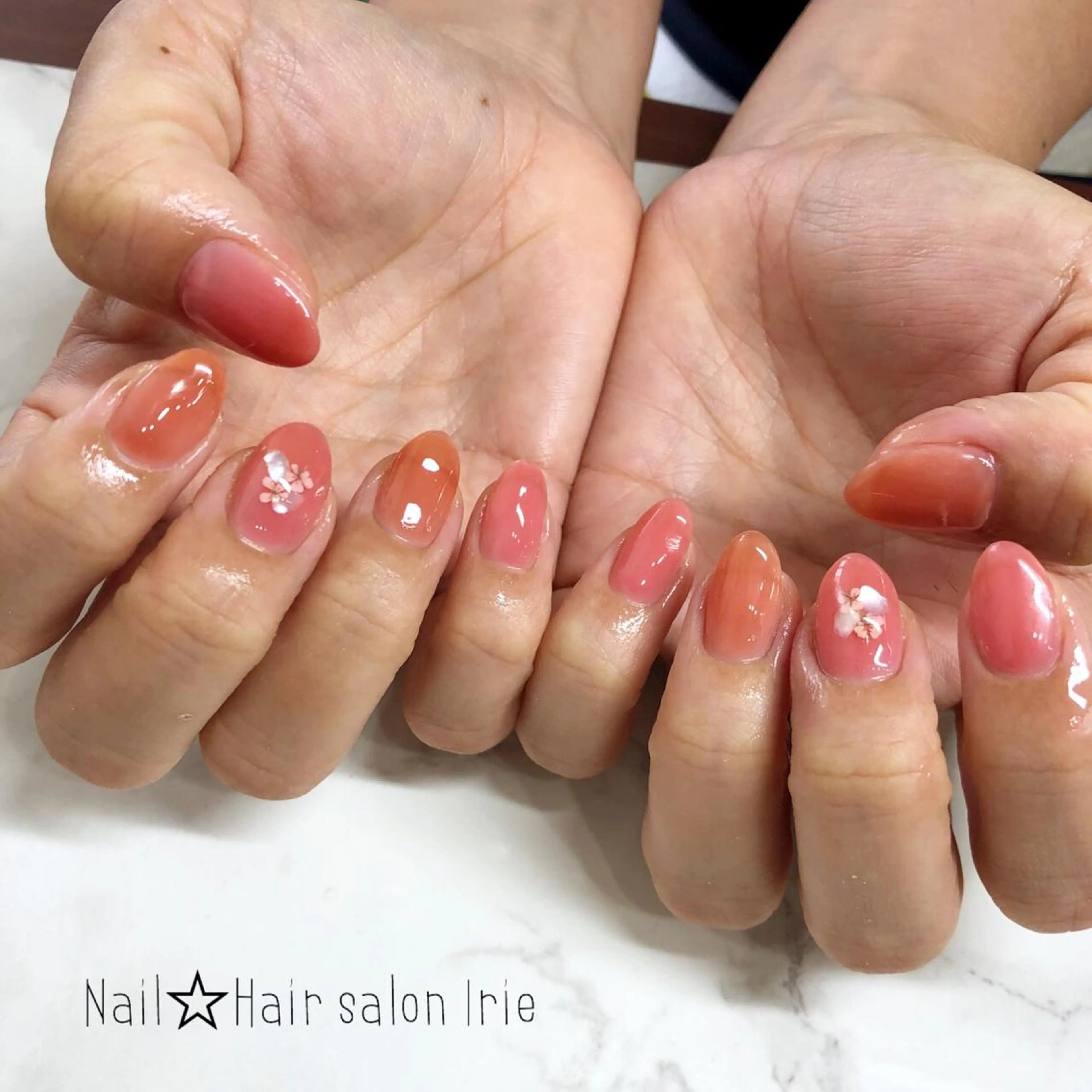 ネイル ハンドネイル ハンドケア Hair salon Irie所属・與儀 知佳のネイルデザイン