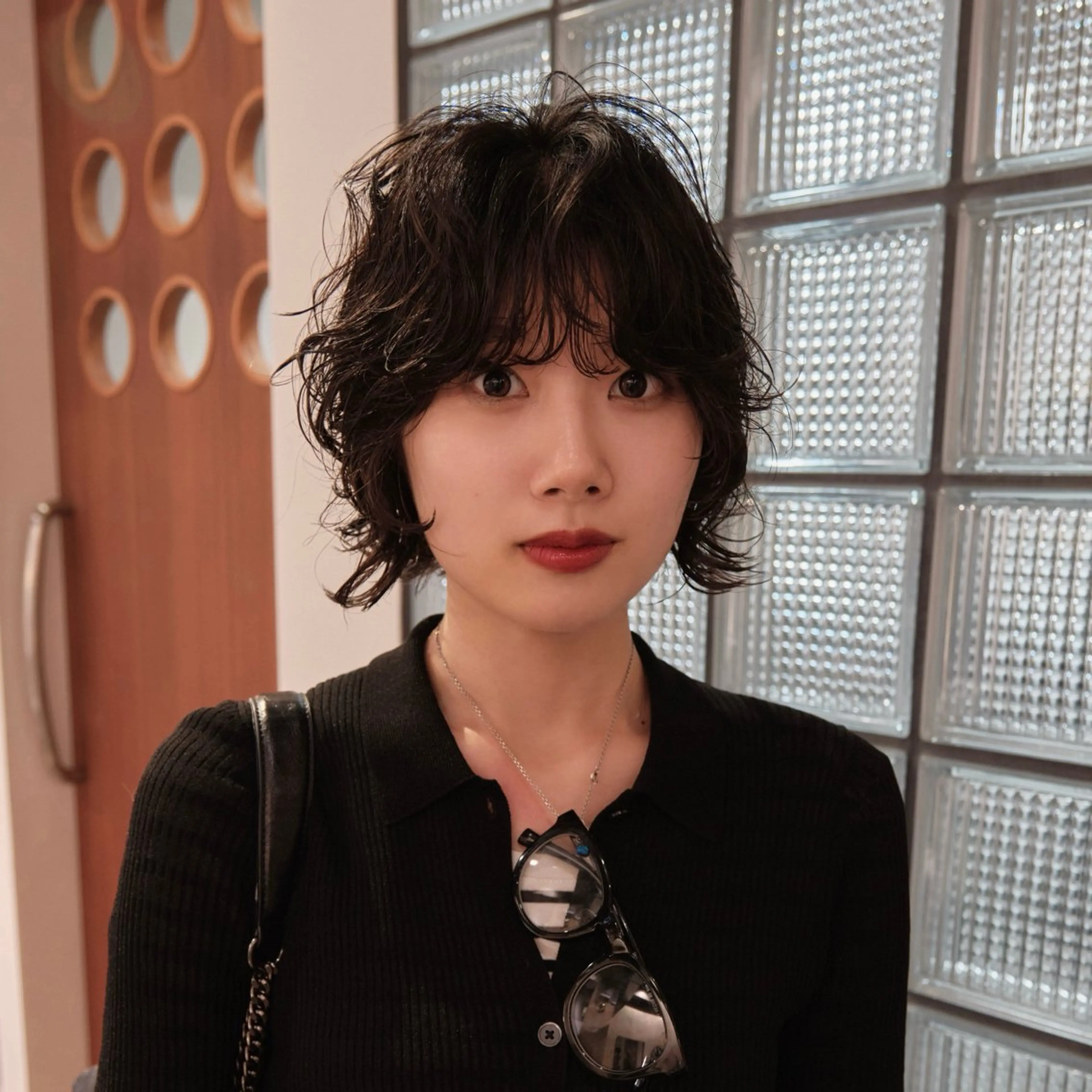 ショート パーマ ボブ 伸ばしかけ ショートヘア 東山 涼嘉のヘアスタイル