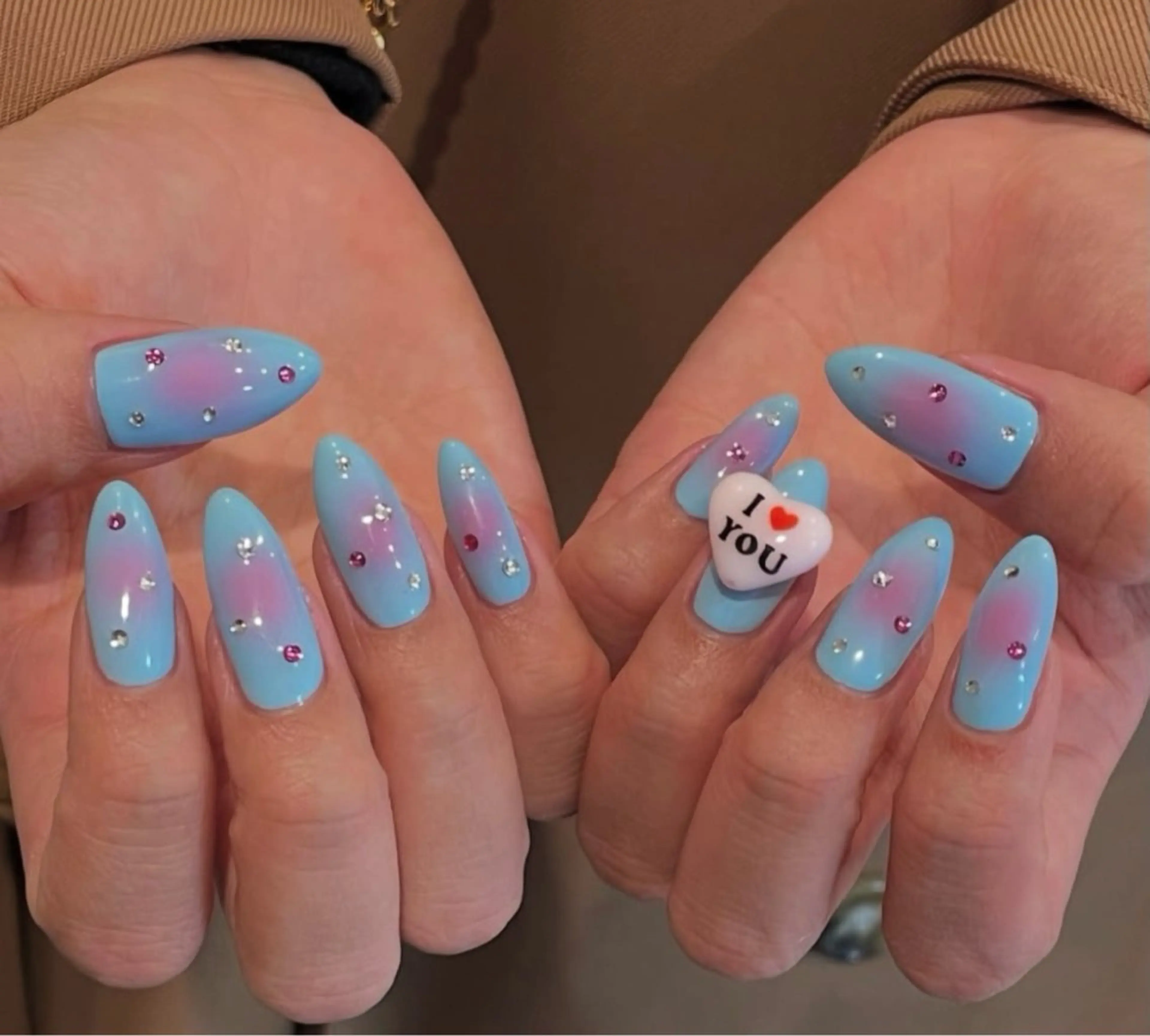 ネイル ハンドネイル BERA NAILSのネイルデザイン