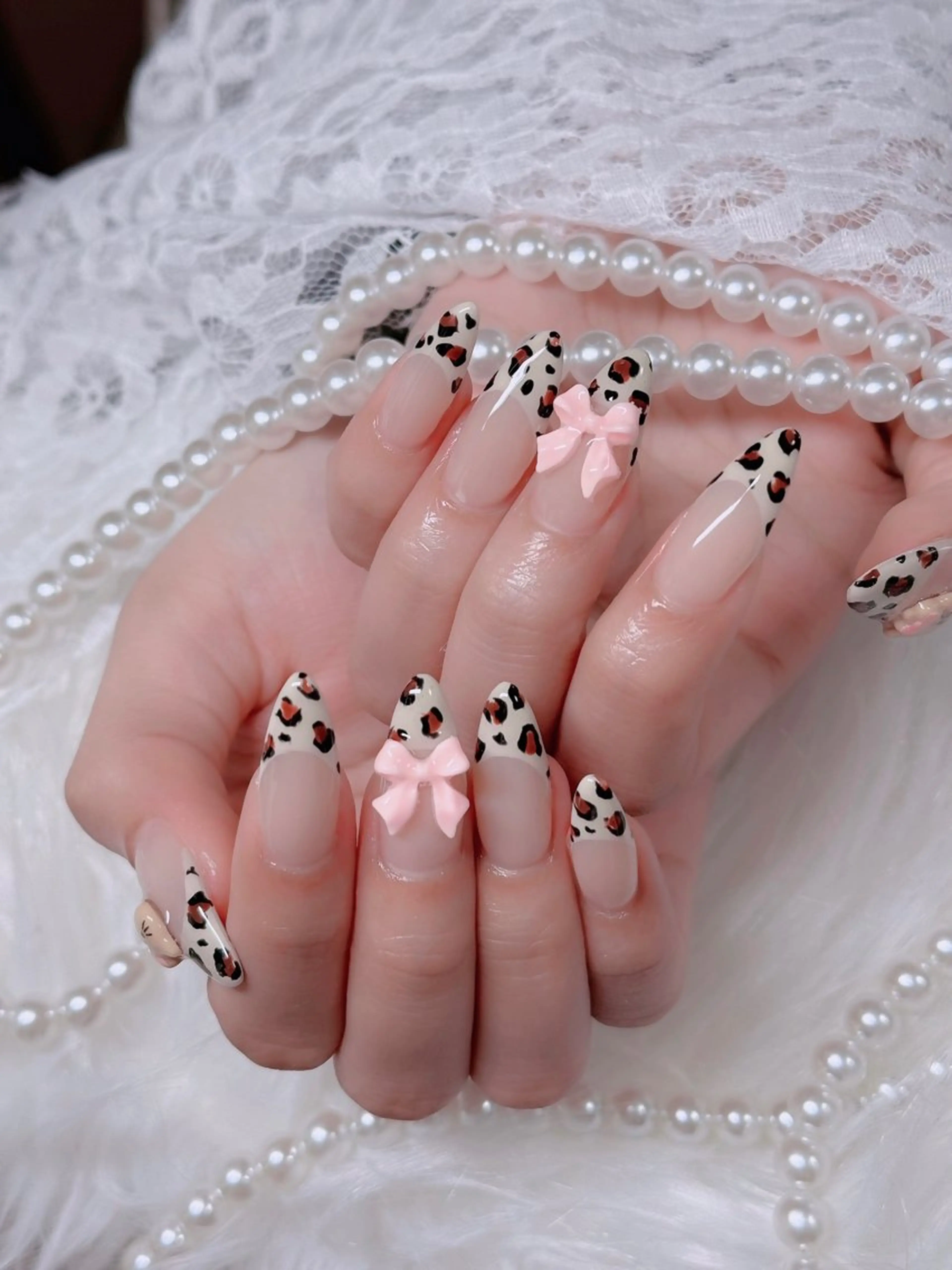 ネイル フレンチネイル ジェルネイル ハロウィン キラキラネイル 韓国ネイル H.baby Nail Salonのネイルデザイン