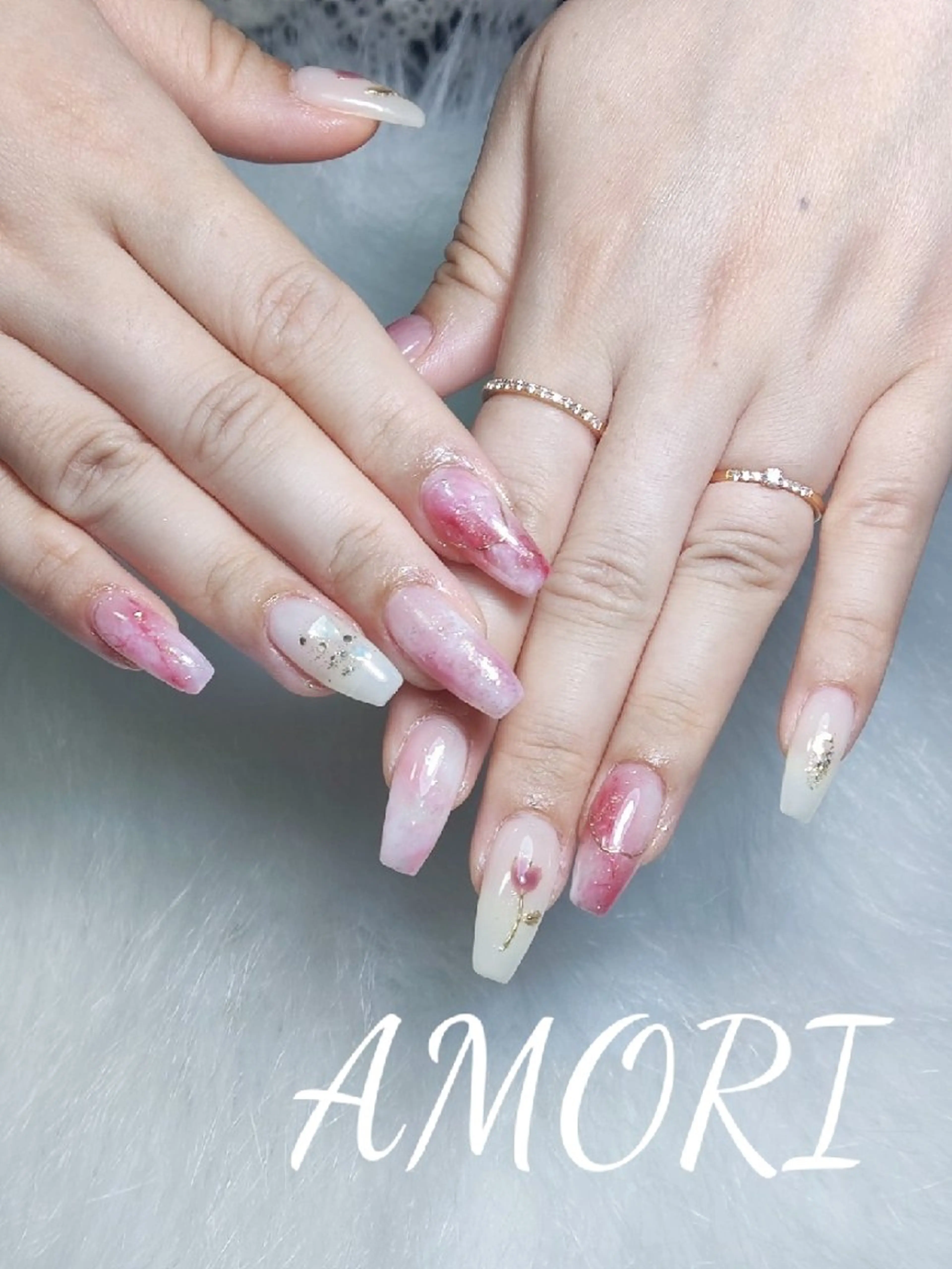 ネイル ニュアンスネイル ハンドネイル 佐藤 しおんのネイルデザイン