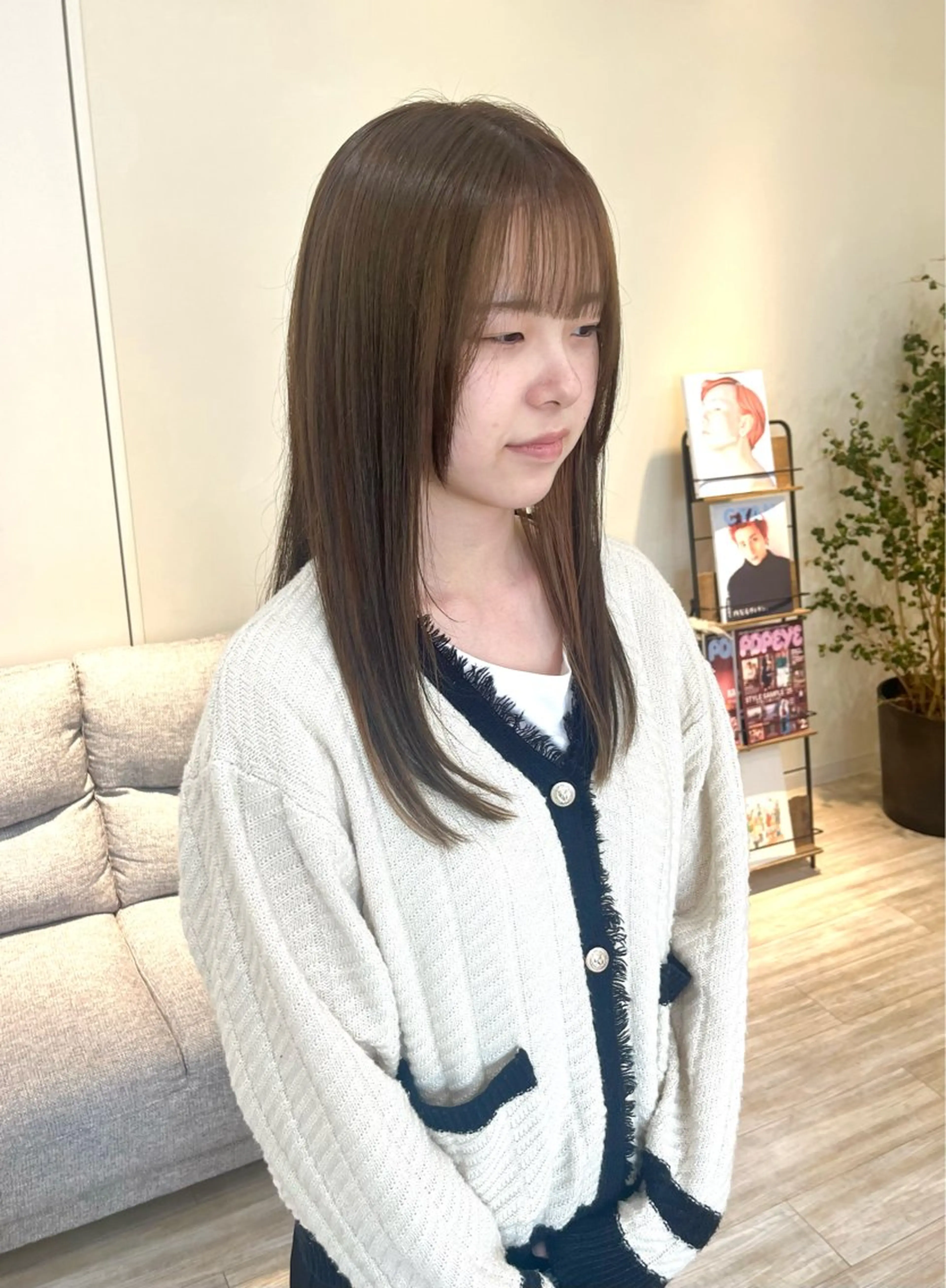 ミディアム カラー オリーブカラー つぼみ/パーマ ／レイヤー／ボブのヘアスタイル