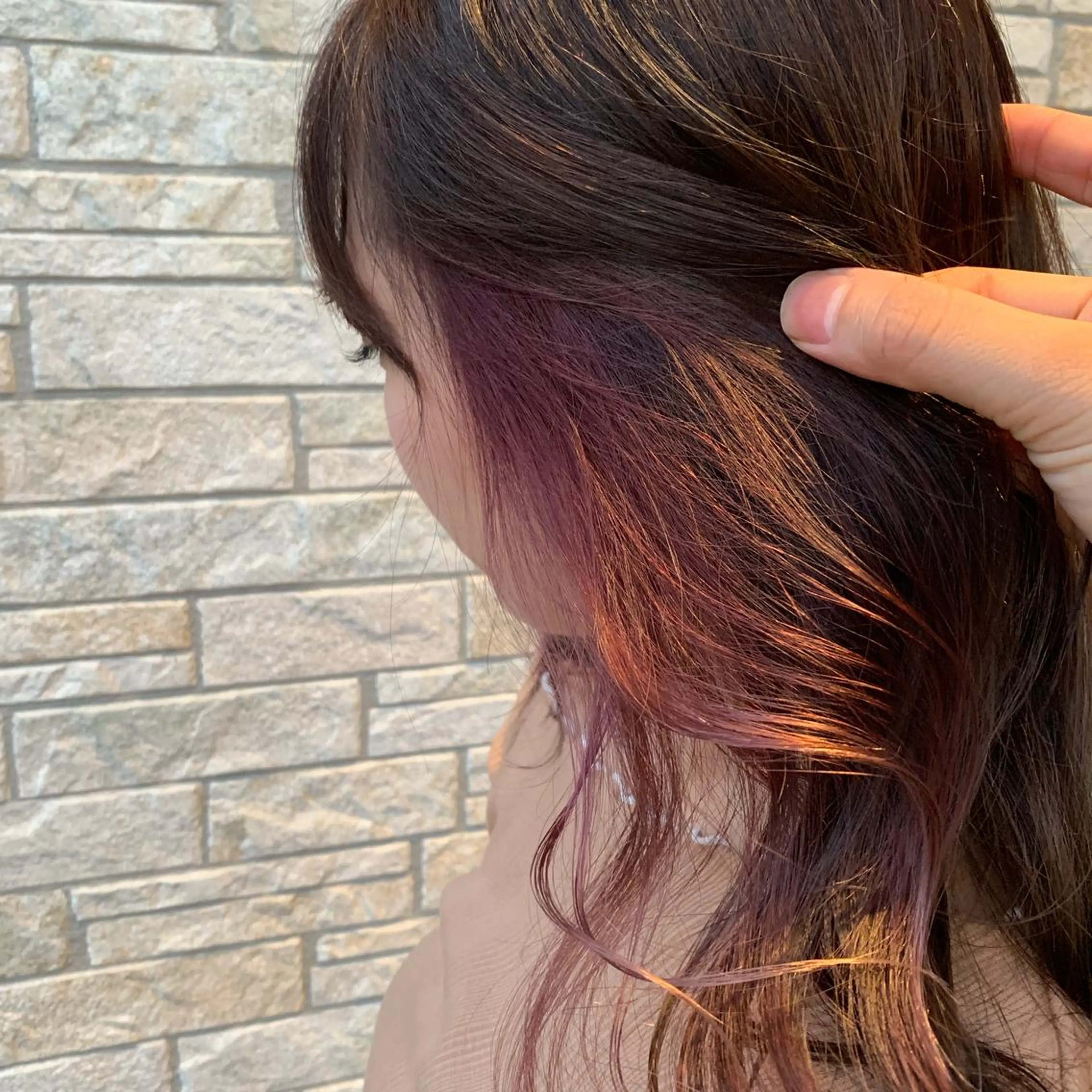 ロング カラー ヘアアレンジ インナーカラー オレンジ カット ヘアカラー トリートメント 守屋 颯太のヘアスタイル