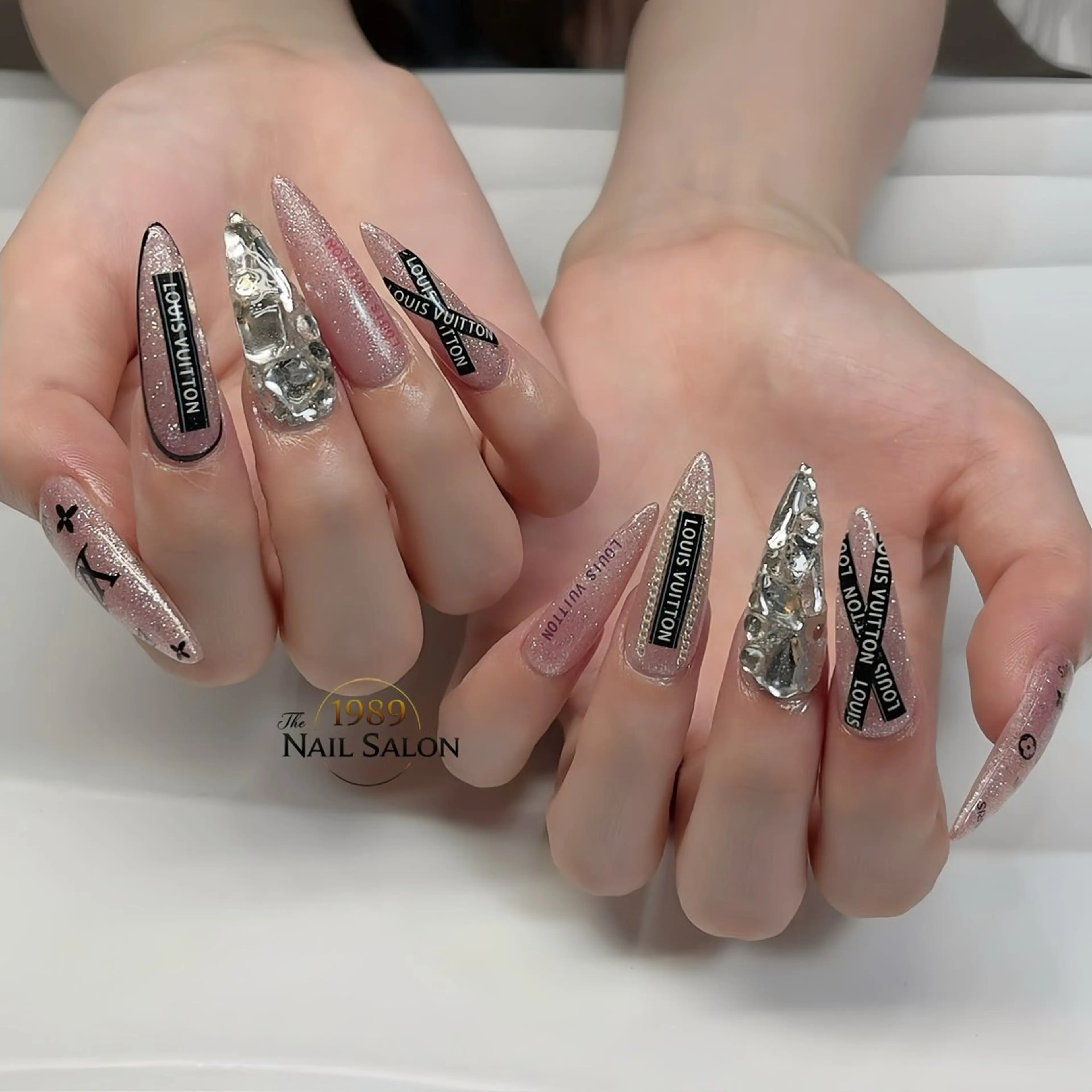 ネイル ハンドネイル The 1989 Nail Salonのネイルデザイン