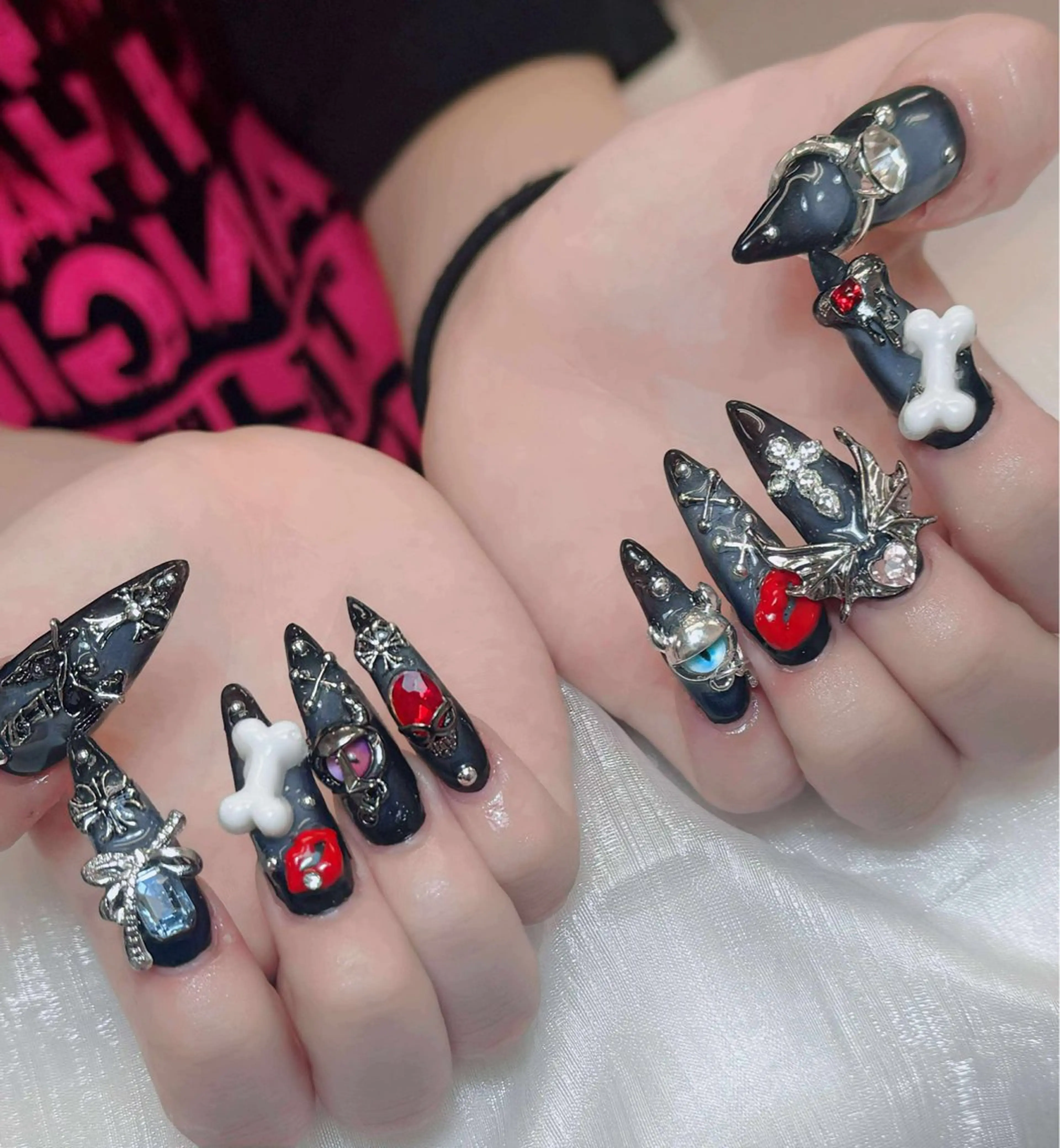 ネイル オーロラネイル チークネイル フットネイル フレンチネイル 韓国ネイル ハンドネイル Lumi Nail 新大久保3‘のネイルデザイン