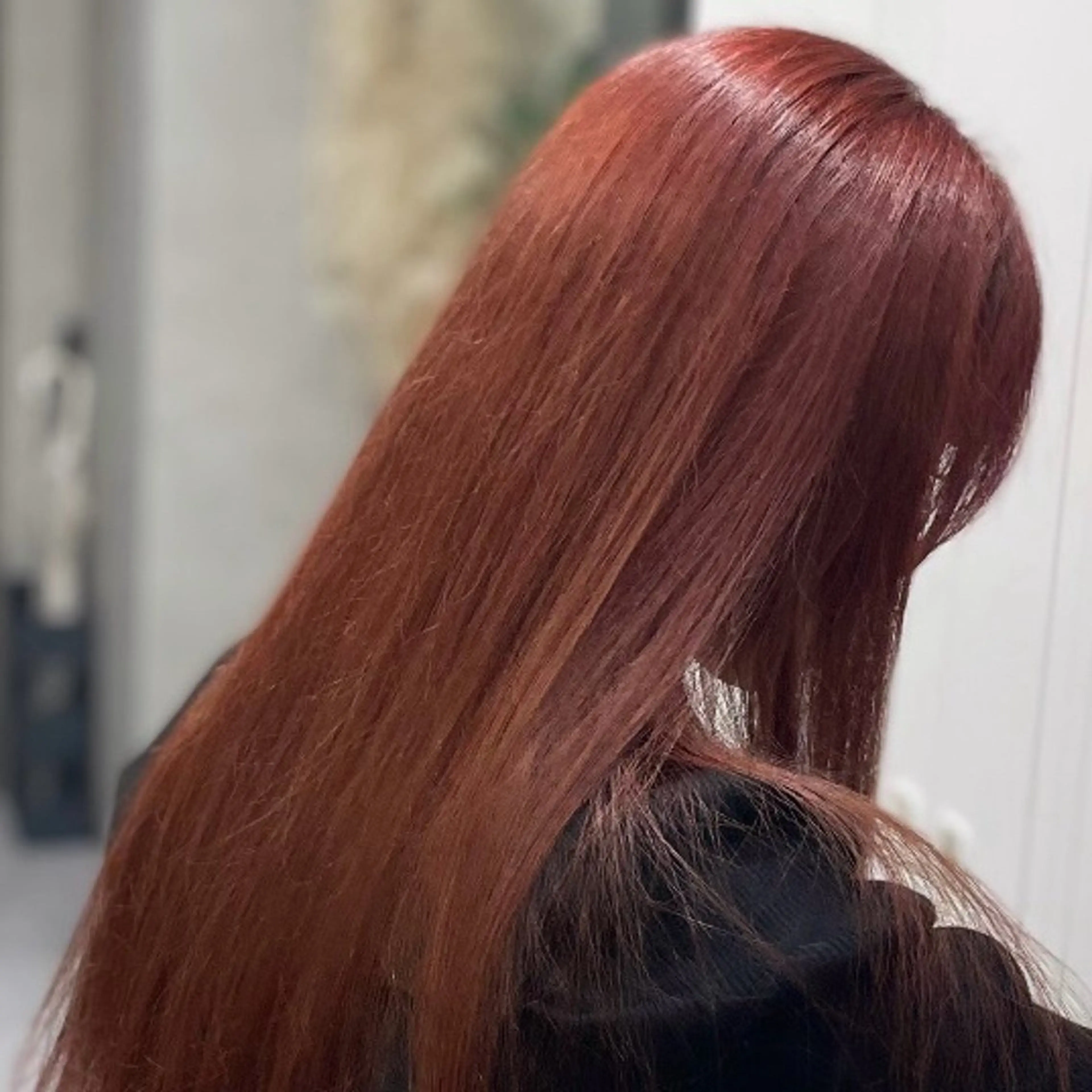 ロング カラー レッドカラー ヘアカラー Rui/透明感カラー 暖色/レイヤーカットのヘアスタイル