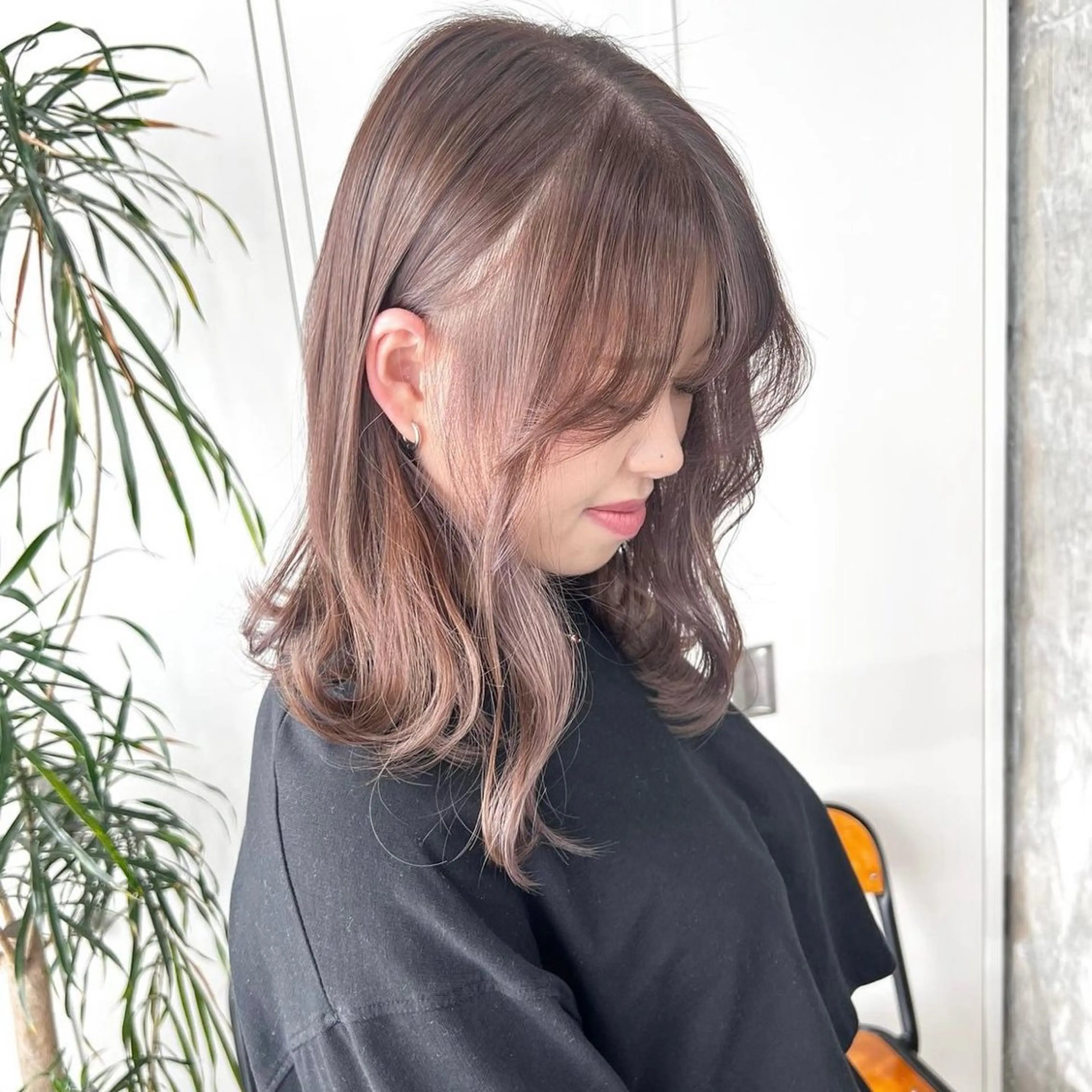 セミロング カラー ベージュカラー ミルクティーベージュ ピンクカラー ヘアカラー トリートメント 韓国ヘア /男女❄️ 細江 美紅のヘアスタイル