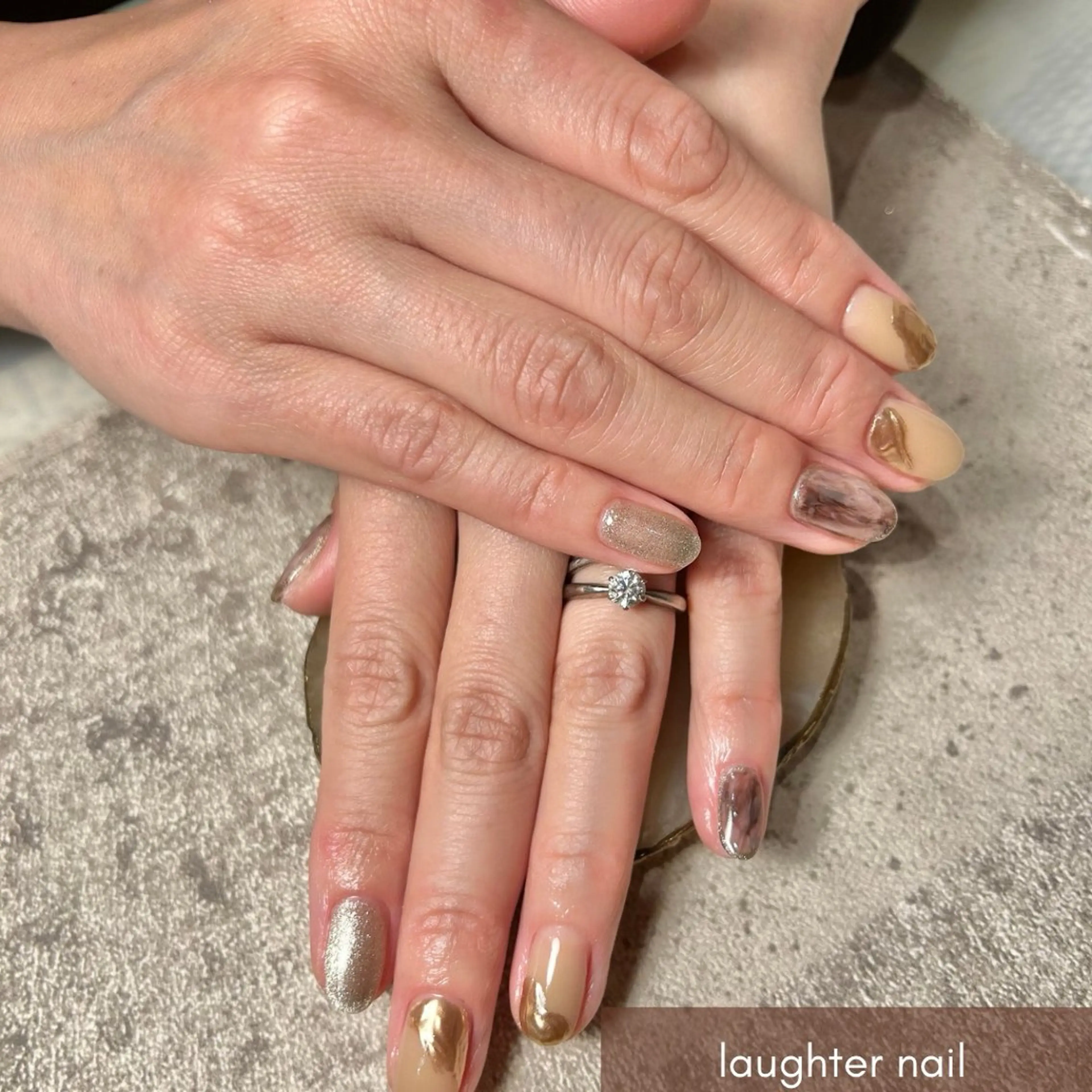 ネイル アートネイル ジェルネイル マグネットネイル ミラーネイル ニュアンスネイル laughter nailのネイルデザイン