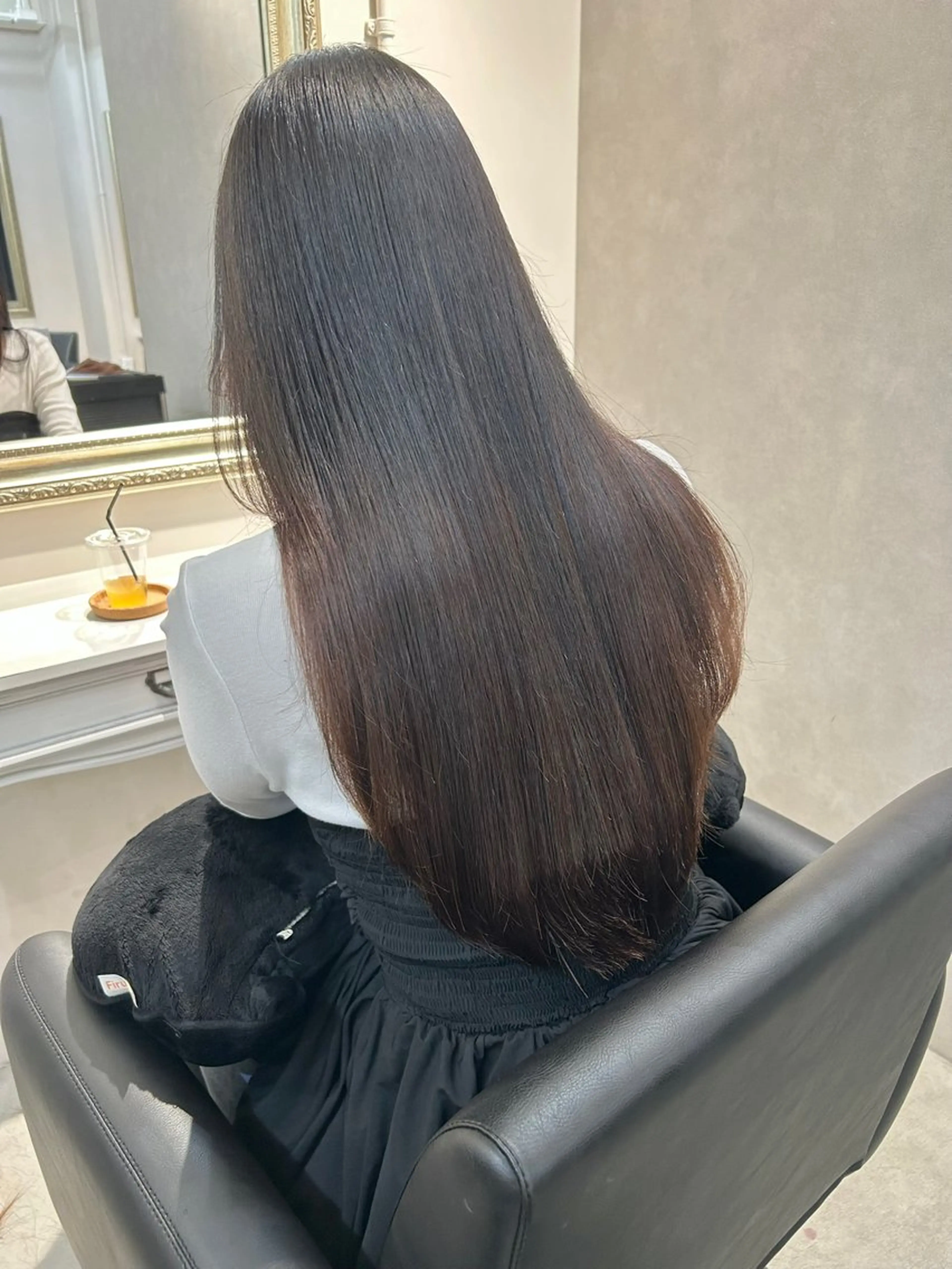 ロング カット 縮毛矯正 トリートメント ✨10000円以内で 叶う艶髪✨のヘアスタイル