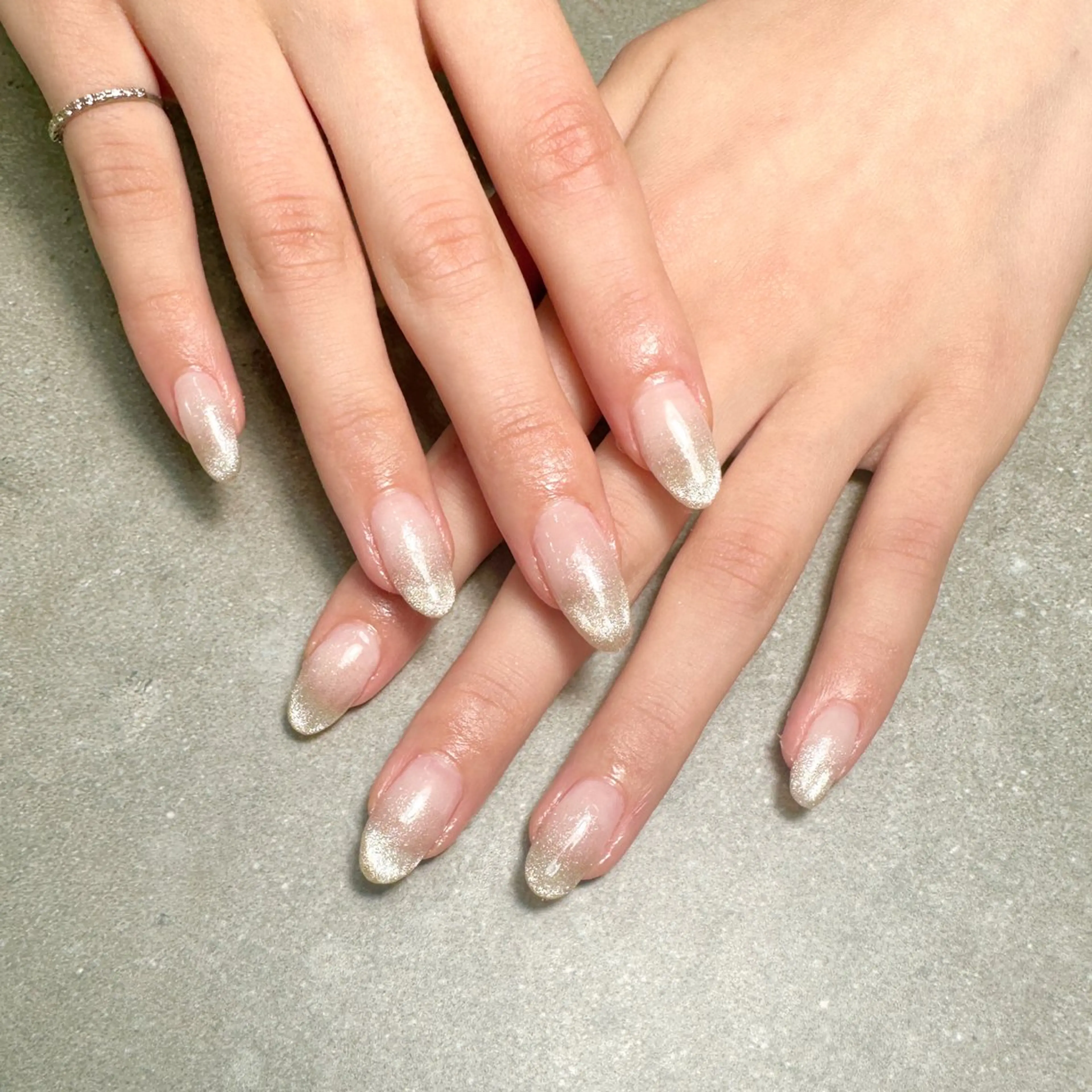 オフあり【ジェル・グラデーション】練習モデル様ハンドグラデーション（オフケア込）初回オフ代無料!ラメ・マグネットOK!の写真