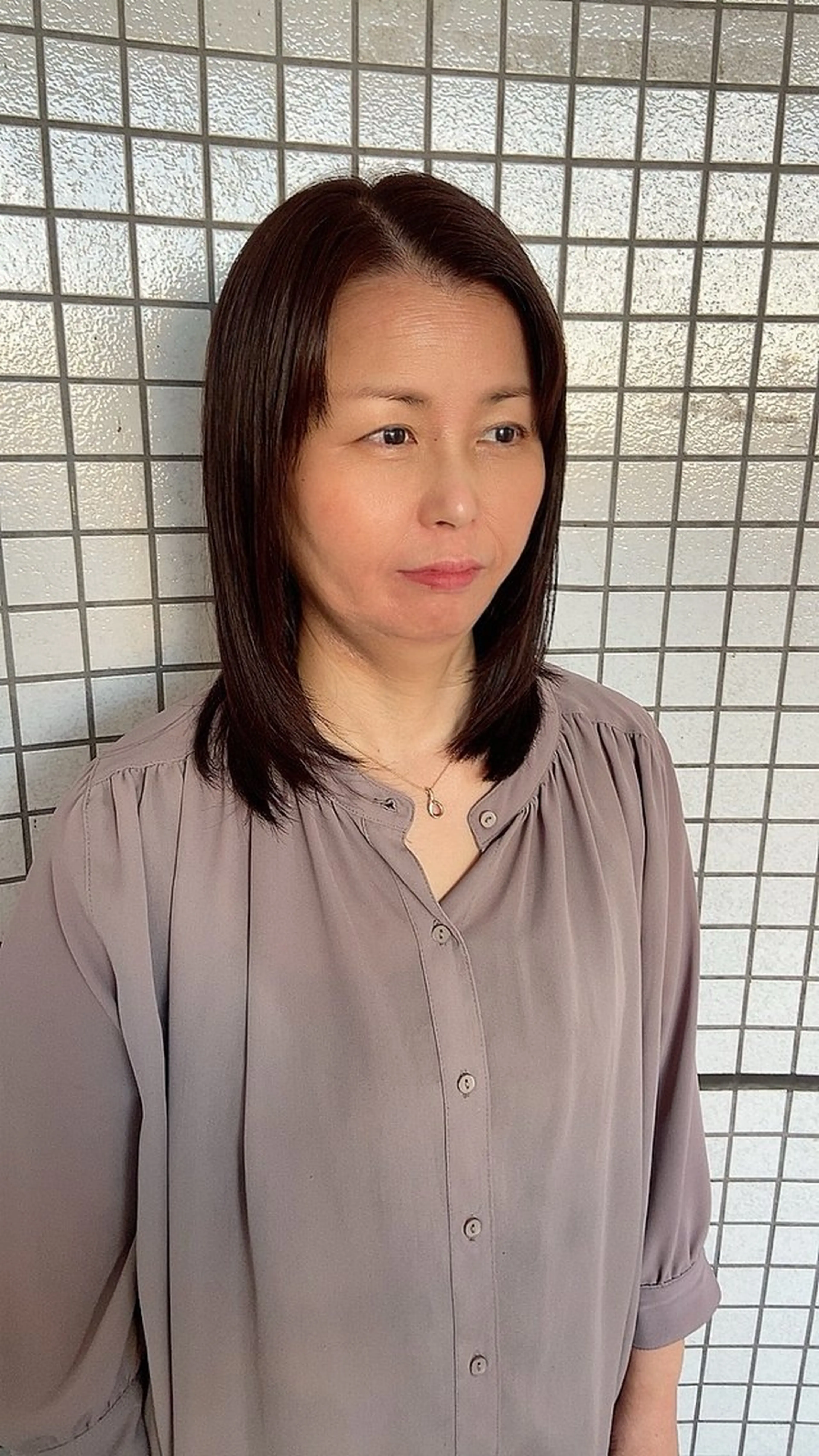 セミロング 瀧下 唯のヘアスタイル