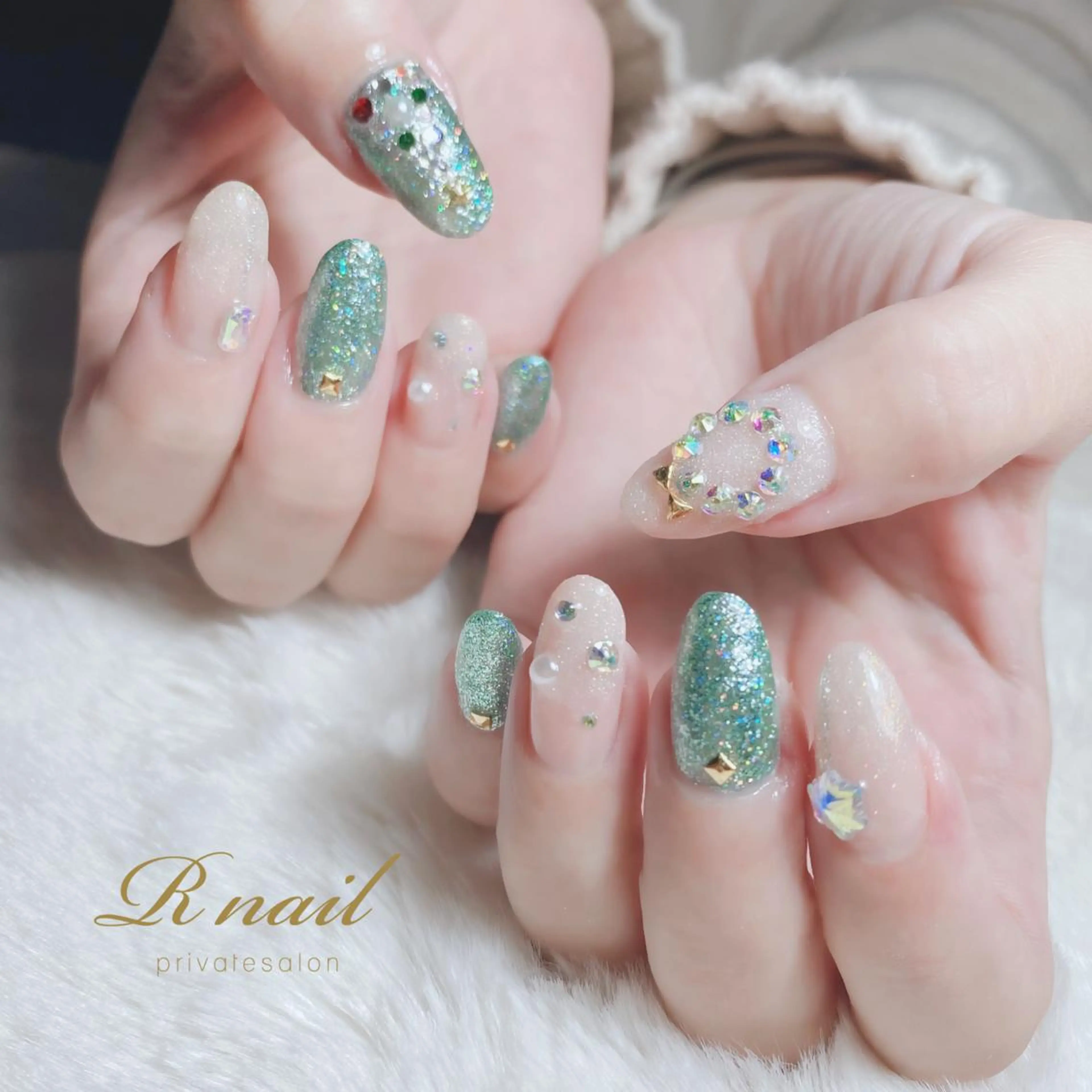 ネイル R nailのネイルデザイン