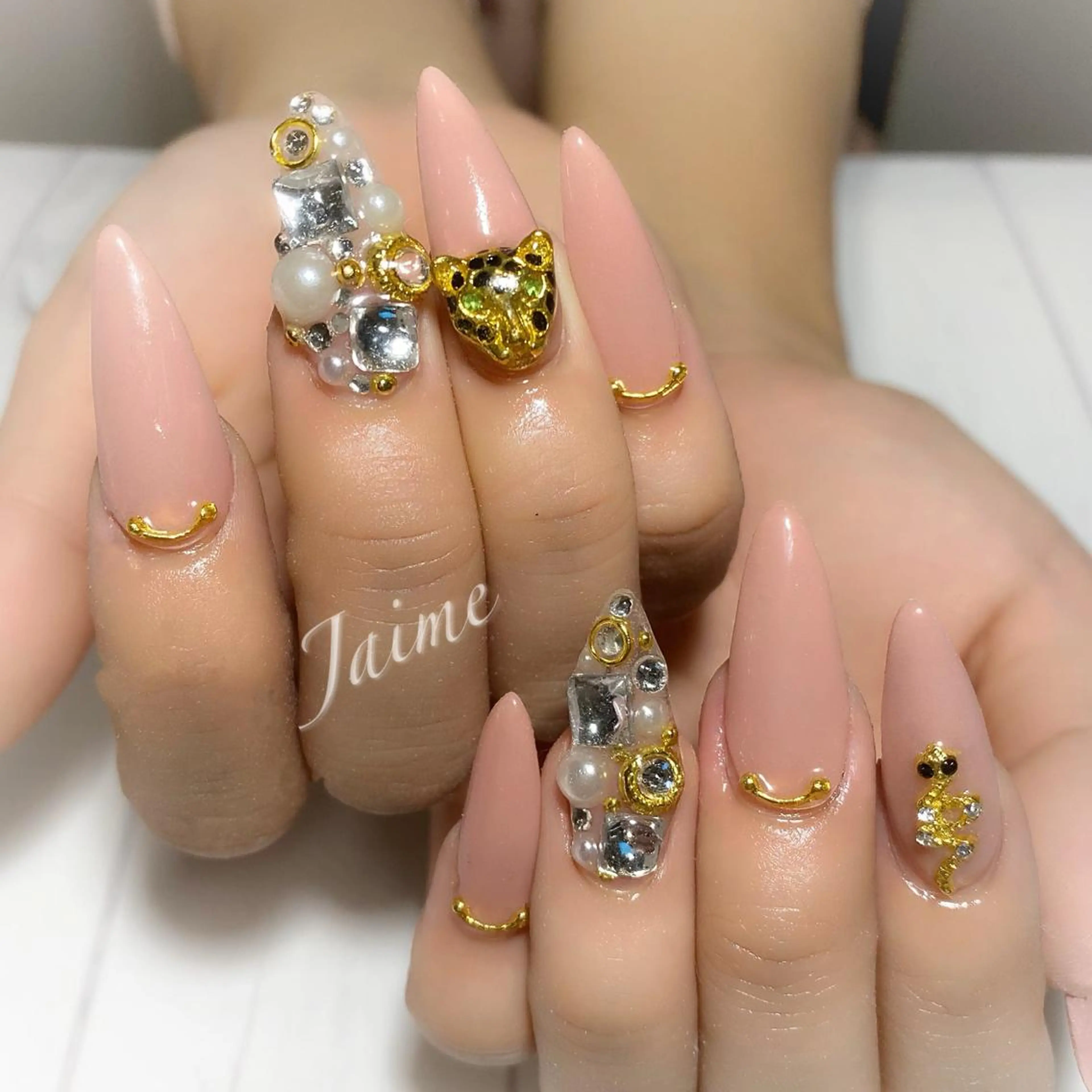 ロング ネイル Jaime Yuiのネイルデザイン