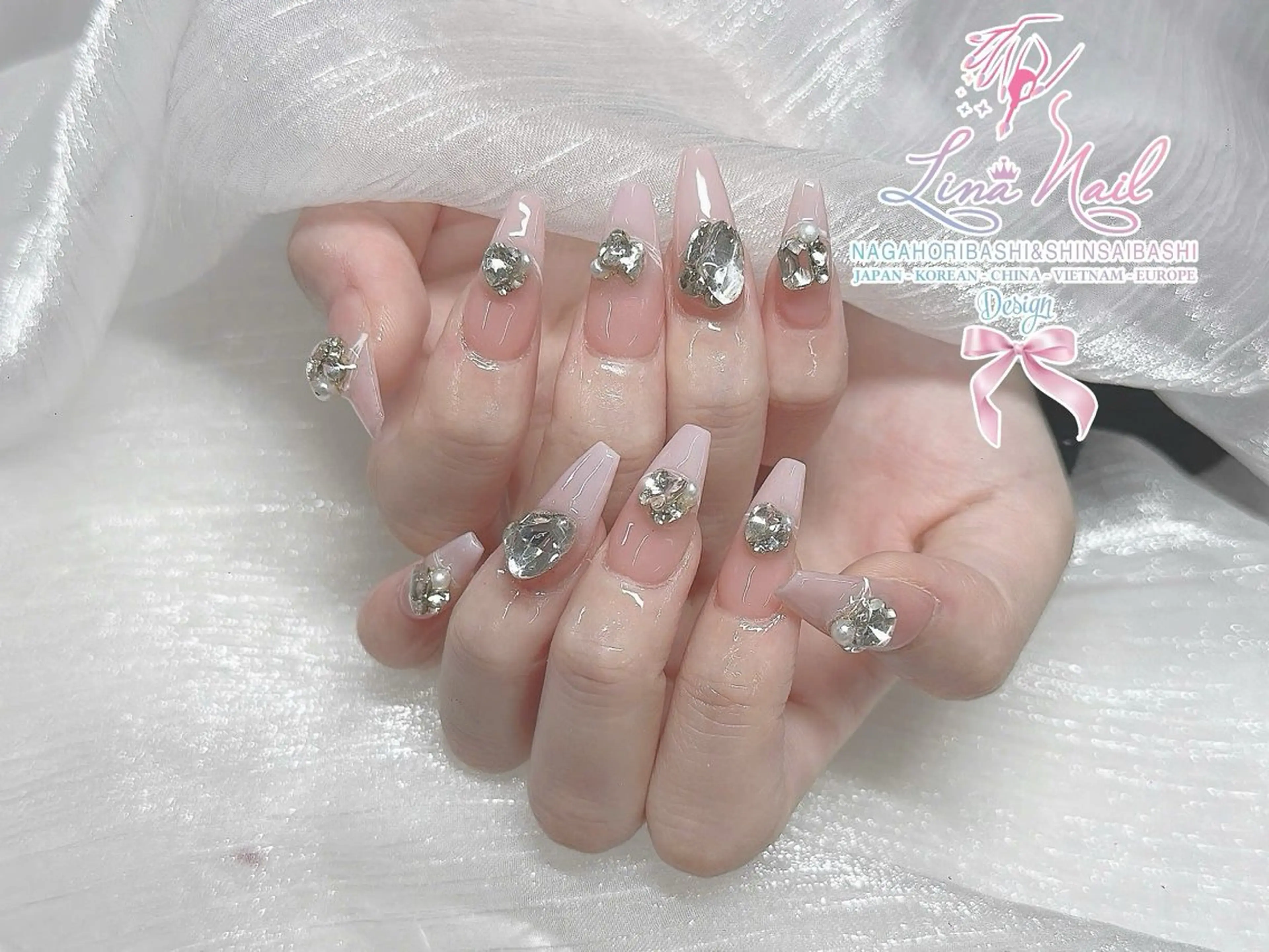 ミディアム 韓国風ヘア クリスマス ハンドネイル 79Linanailnamba所属・Linanail Nambaのネイルデザイン