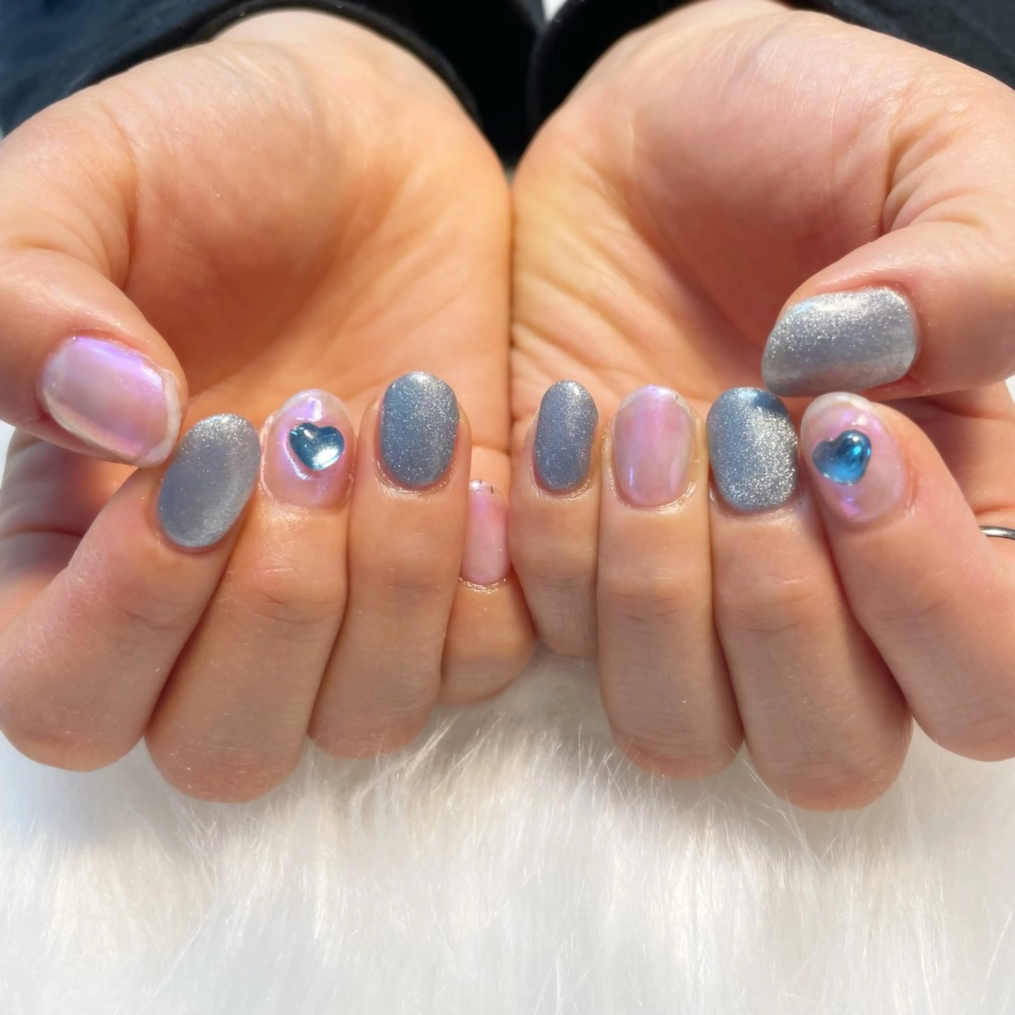 ネイル ハンドネイル ゴテゴテ💙ワンホン リオナのネイルデザイン