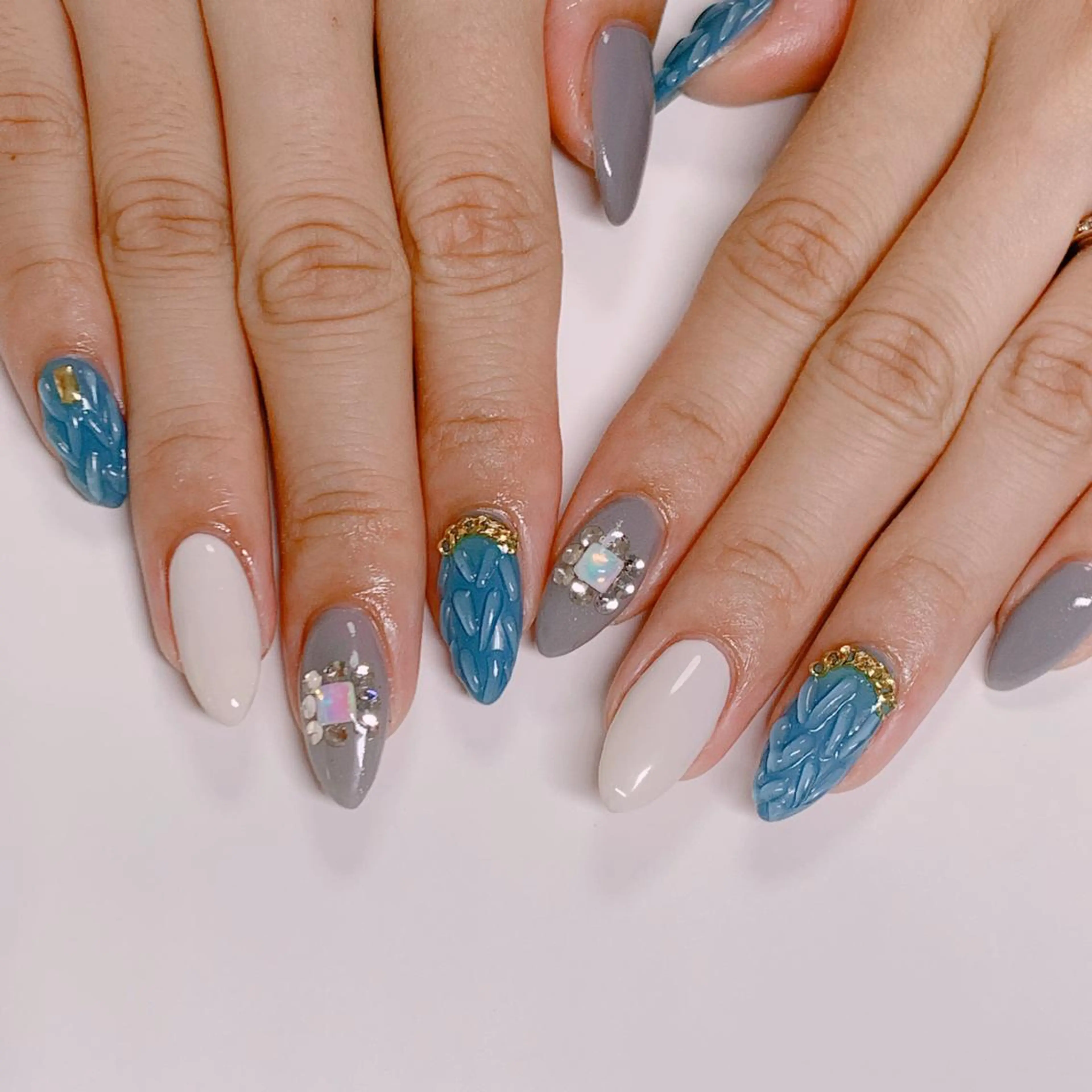 ネイル 【カメレオン】 上村 祥子のヘアスタイル