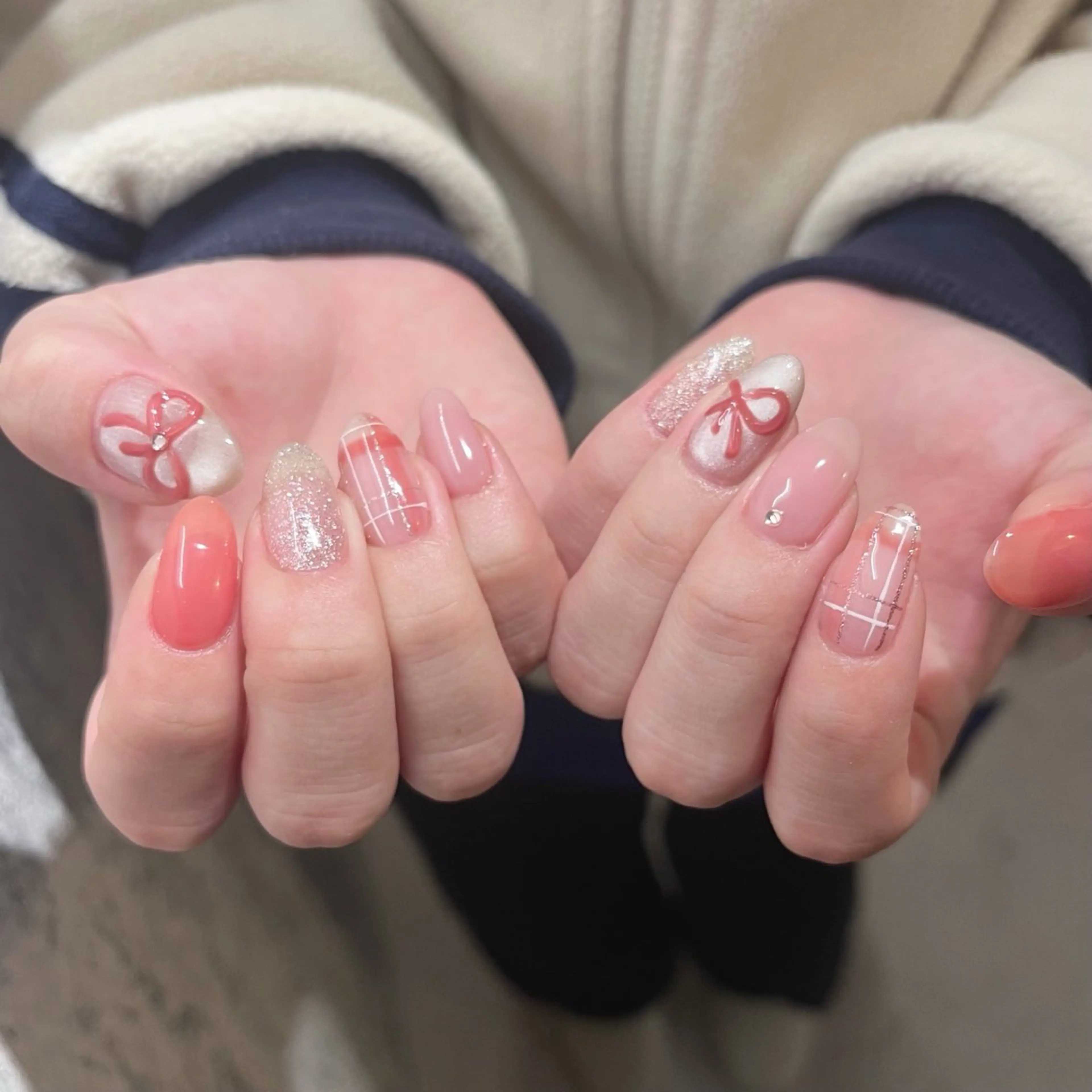 【オフ込み✨】4本アート🎨（10本中）アートは持ち込み🎀💅の写真