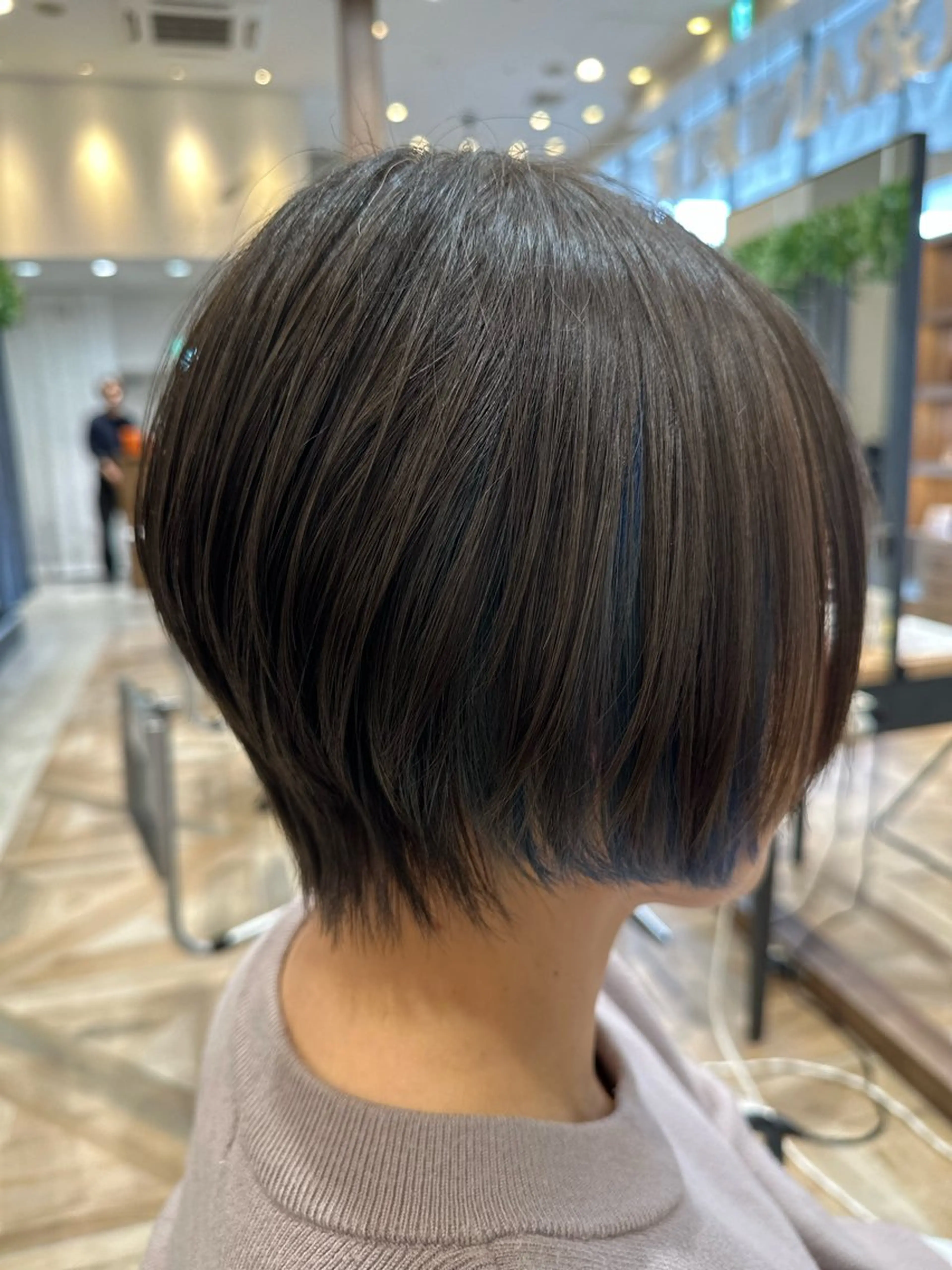 ショート 上平 江身のヘアスタイル