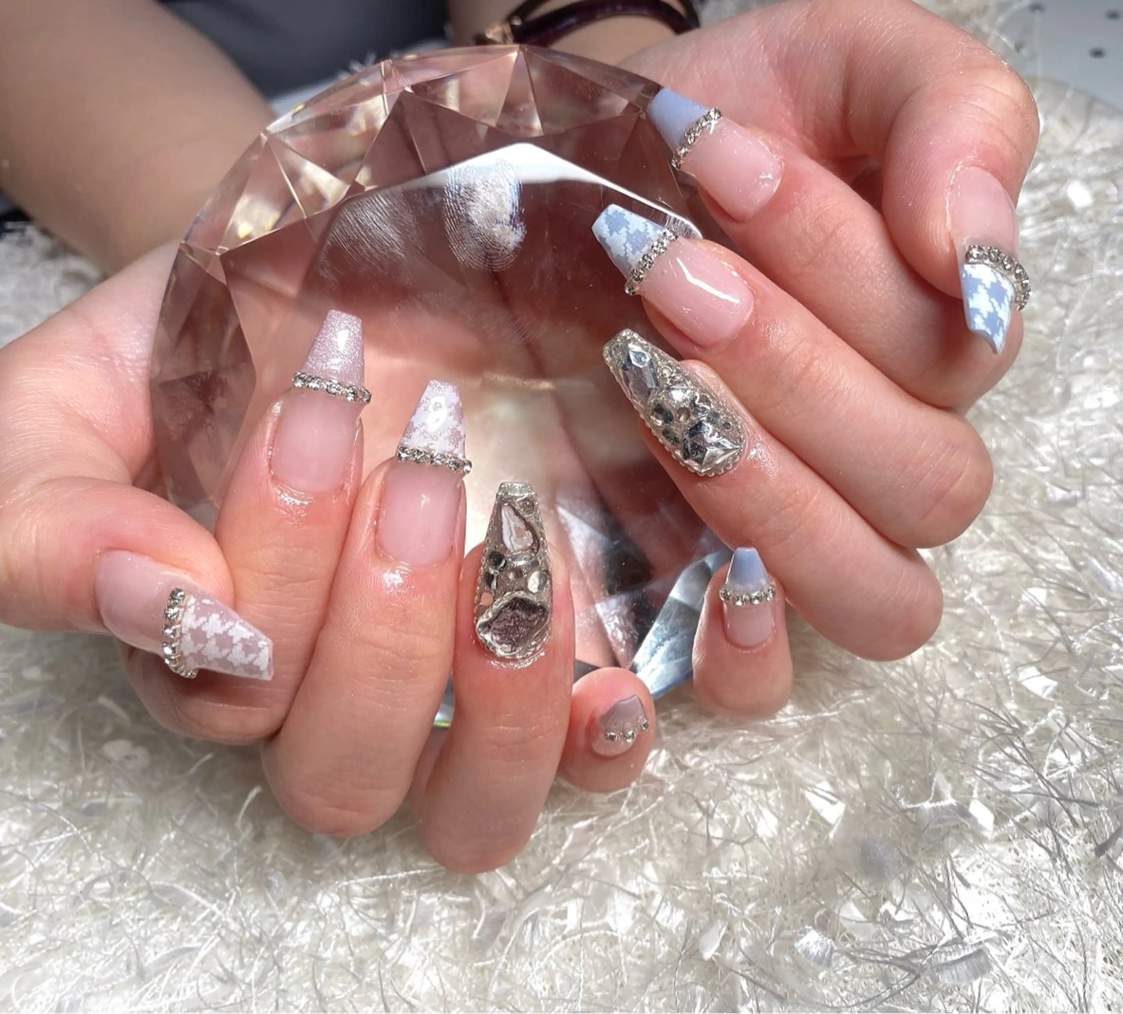 ネイル salon Dahlia所属・サロンダリア Naoのネイルデザイン