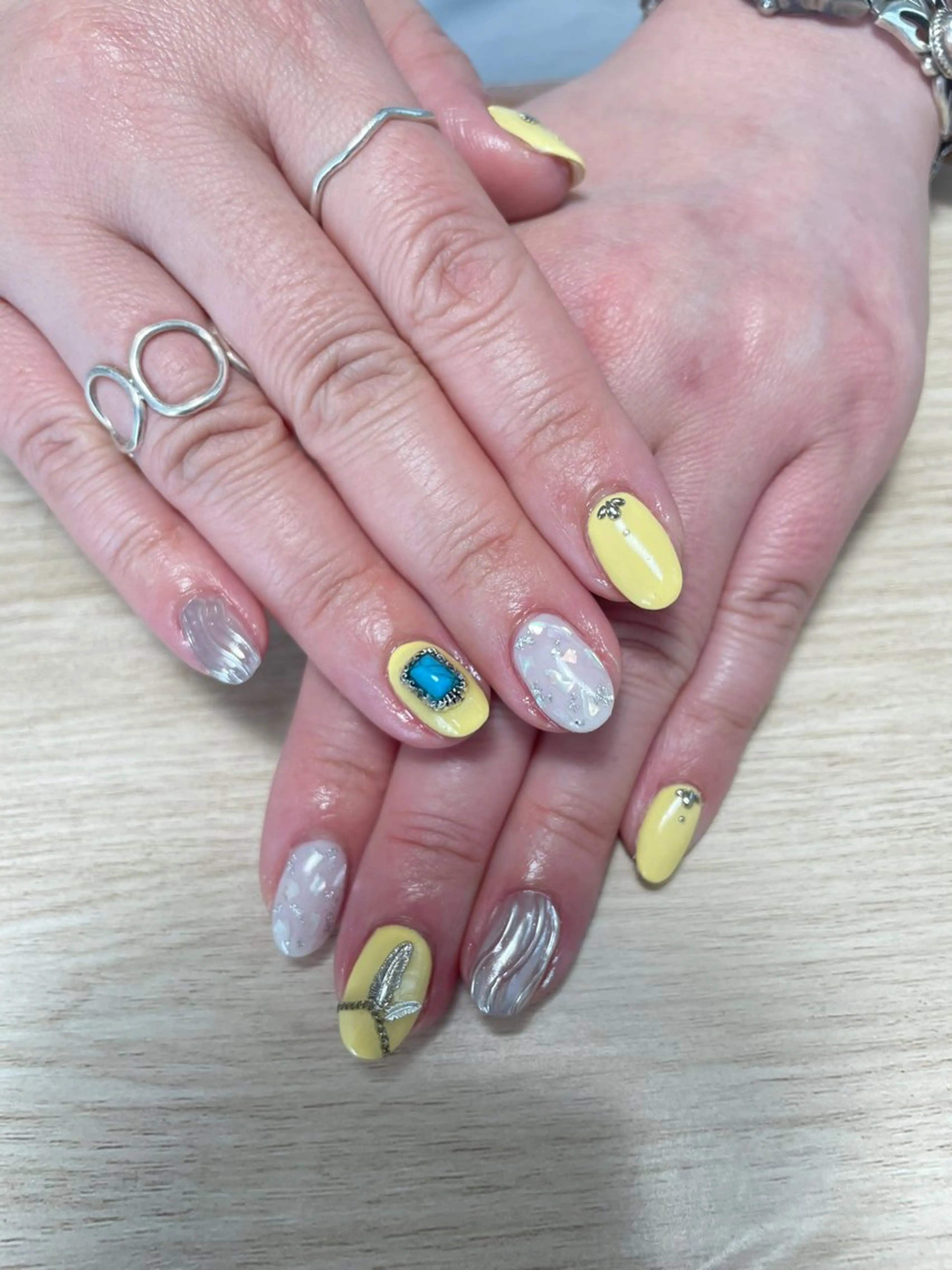 ネイル ジェルネイル AZNAIL matsudaのネイルデザイン