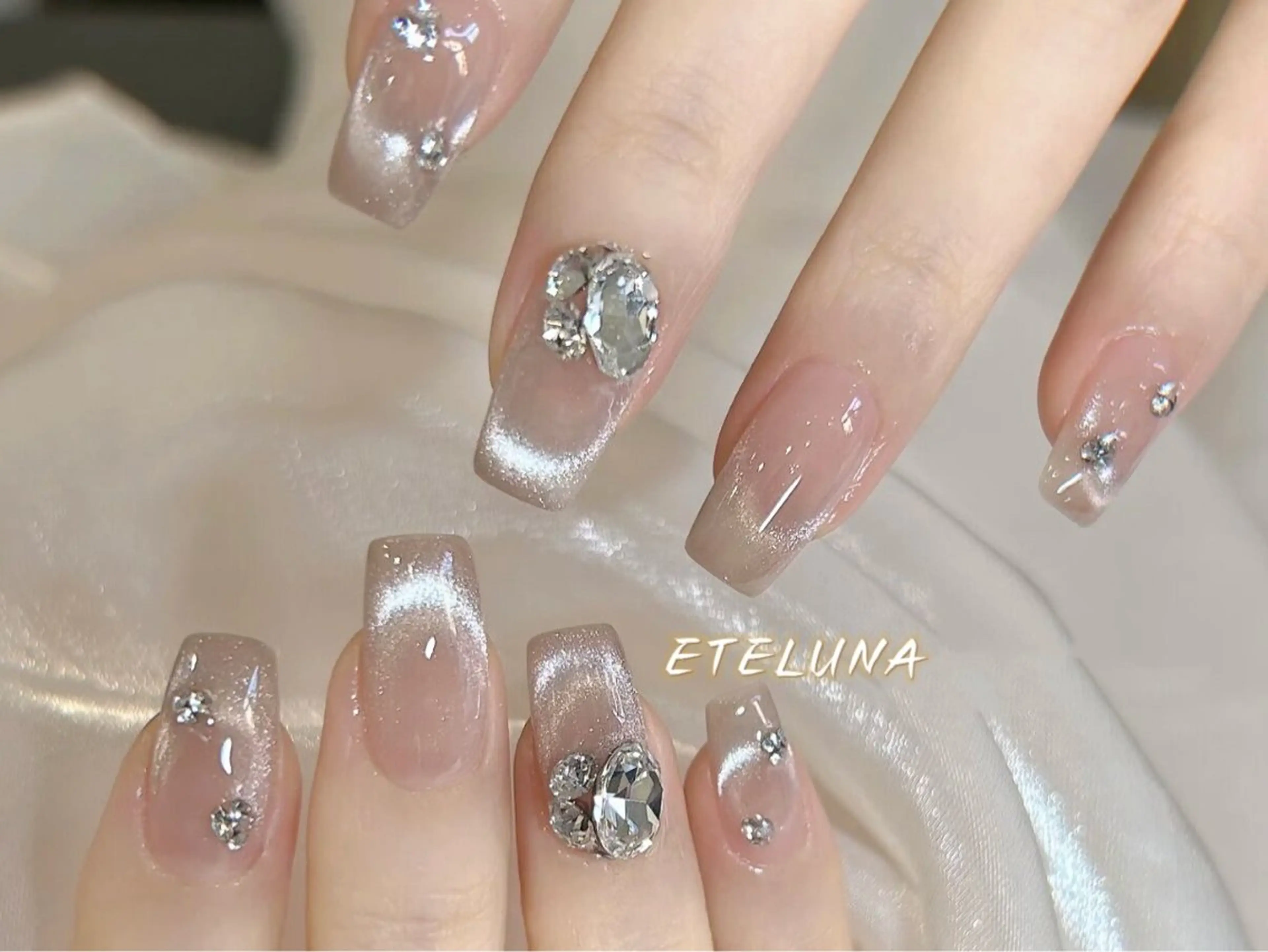 ネイル ハンドネイル ハンドケア ETE LUNA NAILのネイルデザイン