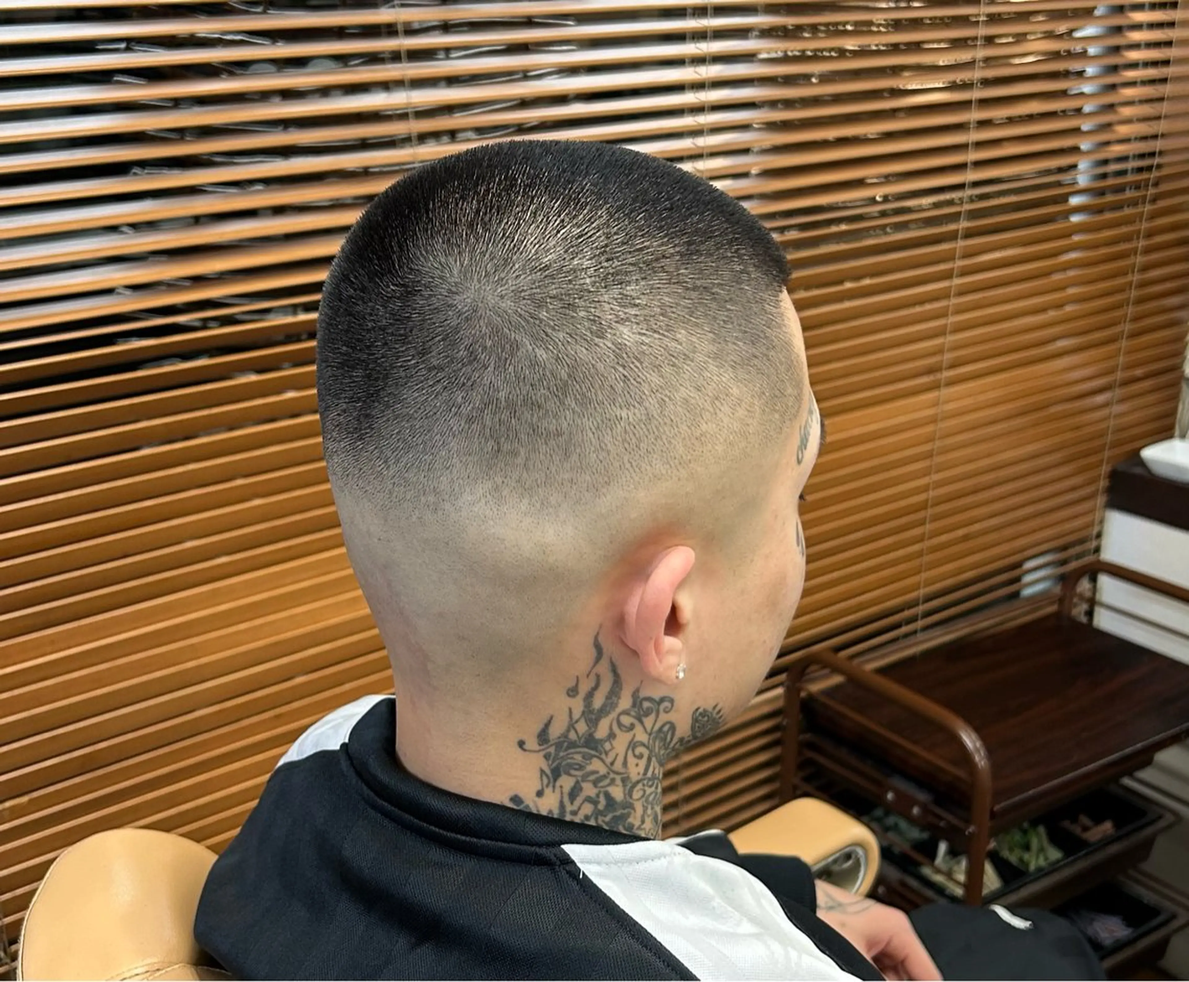 ショート メンズ フェードカット 新宿メンズカット✂︎ 能戸蒼生💈のヘアスタイル